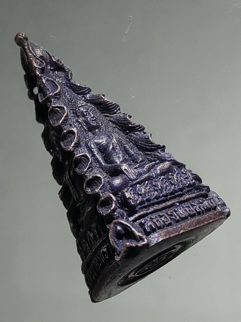 รหัสสินค้า เพชรบุรี 004 พระกริ่งไตรภาคี หลวงพ่อเขาตะเครา หลวงพ่อหมอ หลวงพ่อเทวฤทธิ์ วัดเขาตะเครา ปี 2520 พิมพ์ใหญ่