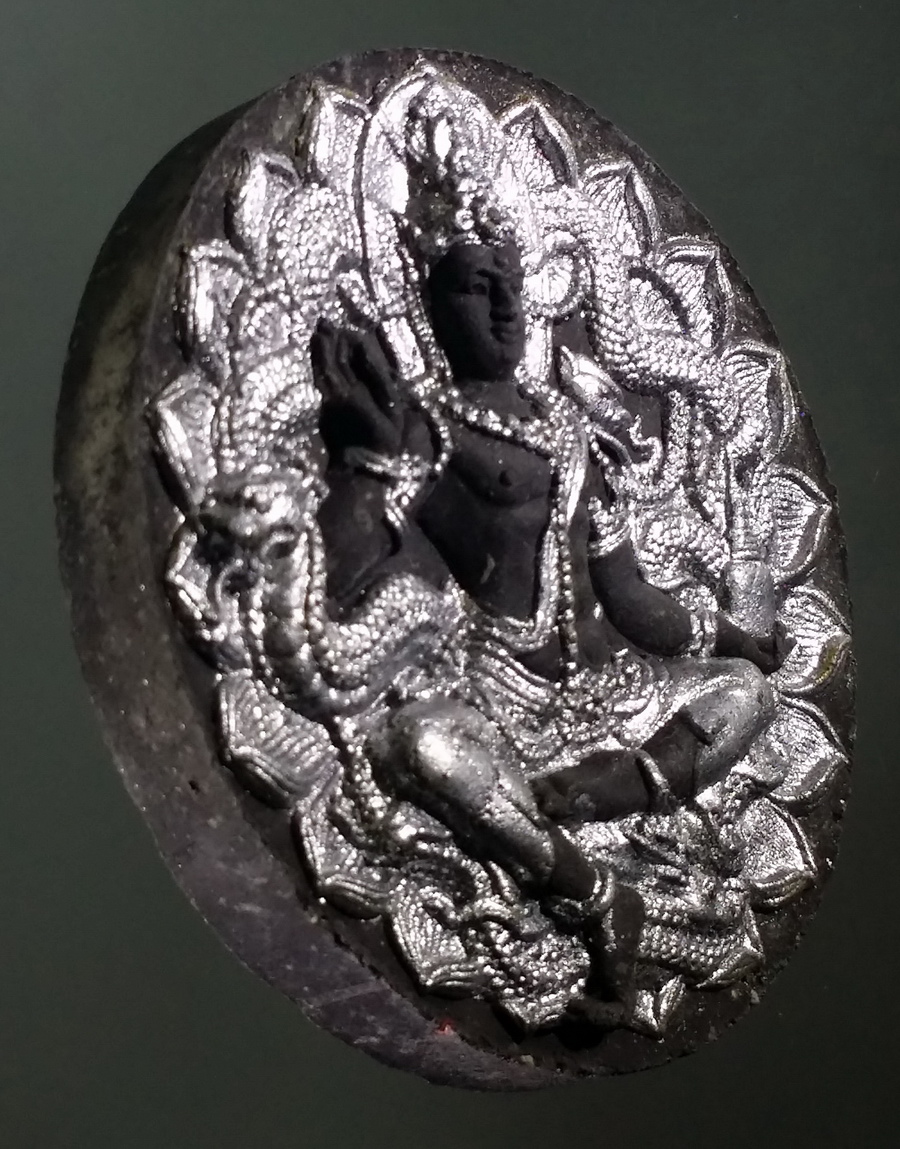 รหัสสินค้า จตุคามรามเทพ 132 เนื้อว่านปัดเงิน จตุคามรามเทพ รุ่นสู้แล้วรวย วัดพระมหาธาตุวรมหาวิหาร จตุคามรามเทพ รายการนี้ให้เช่าบูชาแล้ว