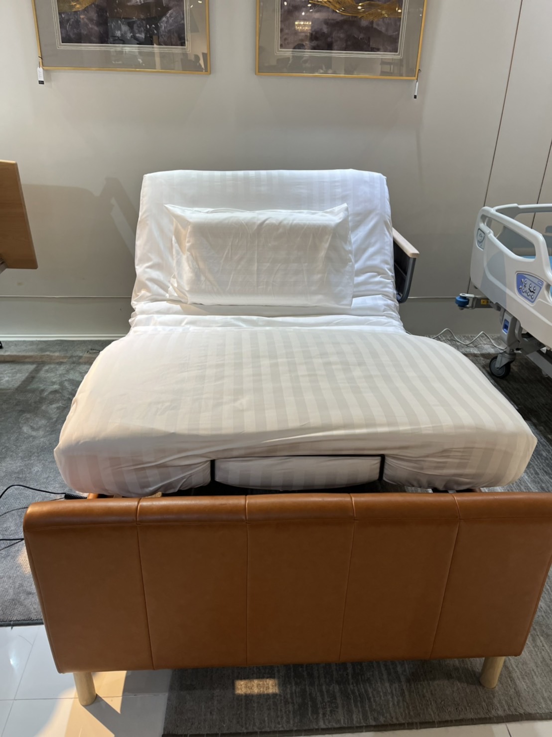 เตียงนอนเพื่อสุขภาพปรับไฟฟ้า PRIMERO SINGLE BED ขนาดใหญ่พิเศษ นอนสบาย 3.5 ฟุต + พร้อมที่นอนสุขภาพยางพาราแท้ + หมอนยางพารา + ชุดผ้าปูที่นอน (รุ่นยอดนิยม)