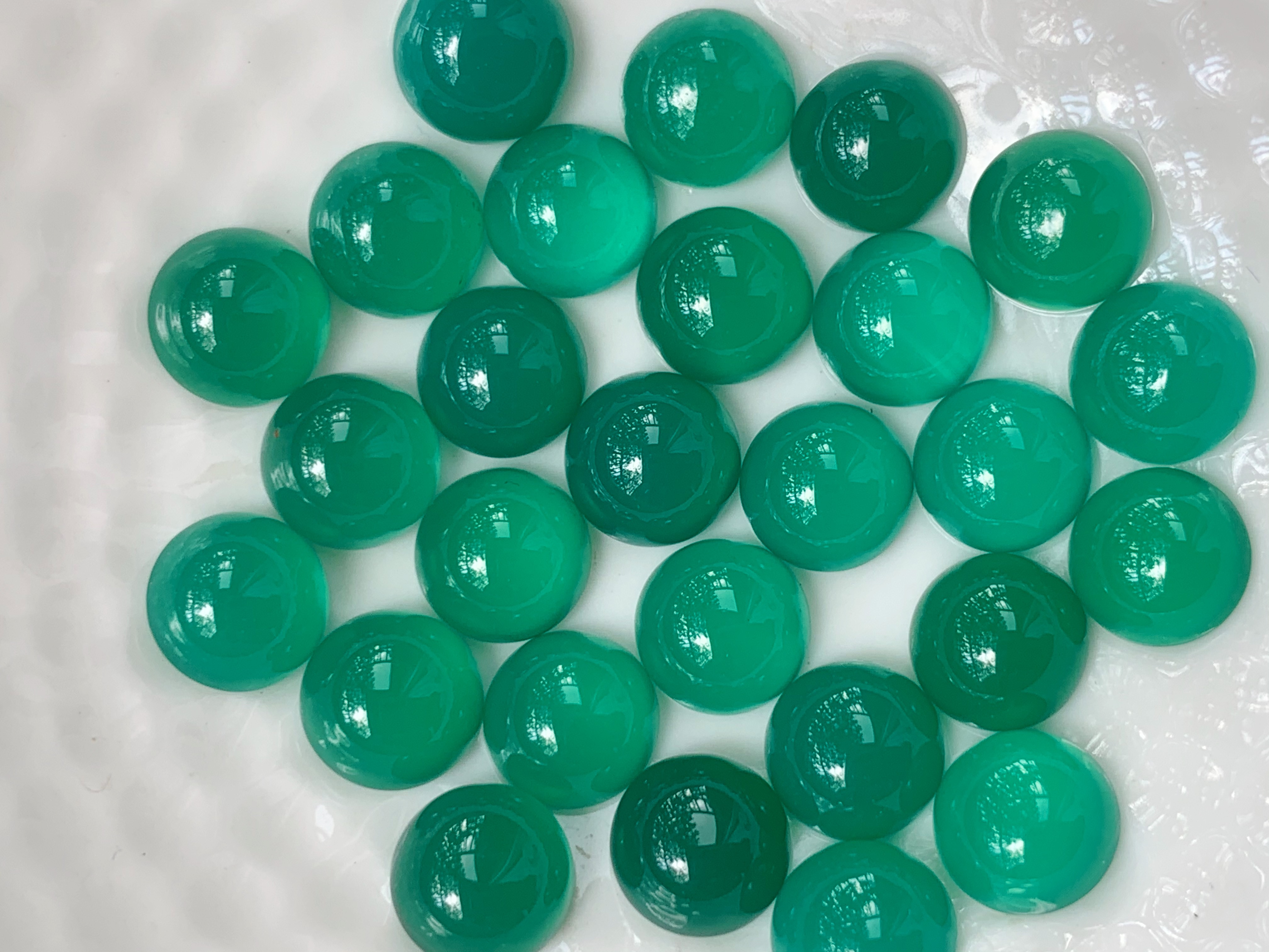 โมรากลมหลังเบี้ย 8 มม. 20 กะรัต