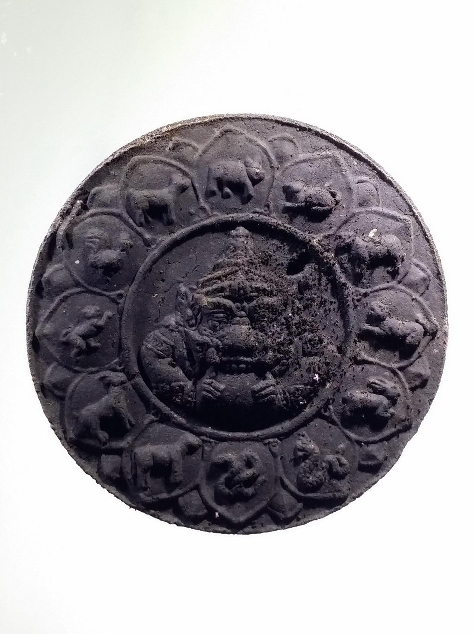 รหัสสินค้า จตุคามรามเทพ 895 จตุคามรามเทพ รุ่น เก้าหน้ามหาโชคมหาเศรษฐี วัดอ้ายเขียว เนื้อว่านกากยายักษ์