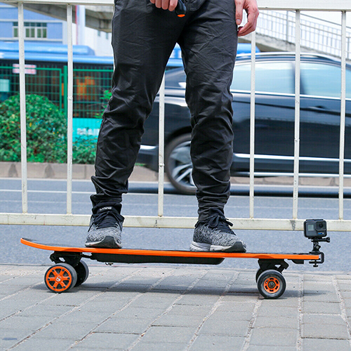 Telesin GoPro Surfskate Skateboard Stand Mount Holder Clip สำหรับ GoPro, Action Camera ล็อคแน่น ติดตั้งง่าย ได้มุมมองใหม