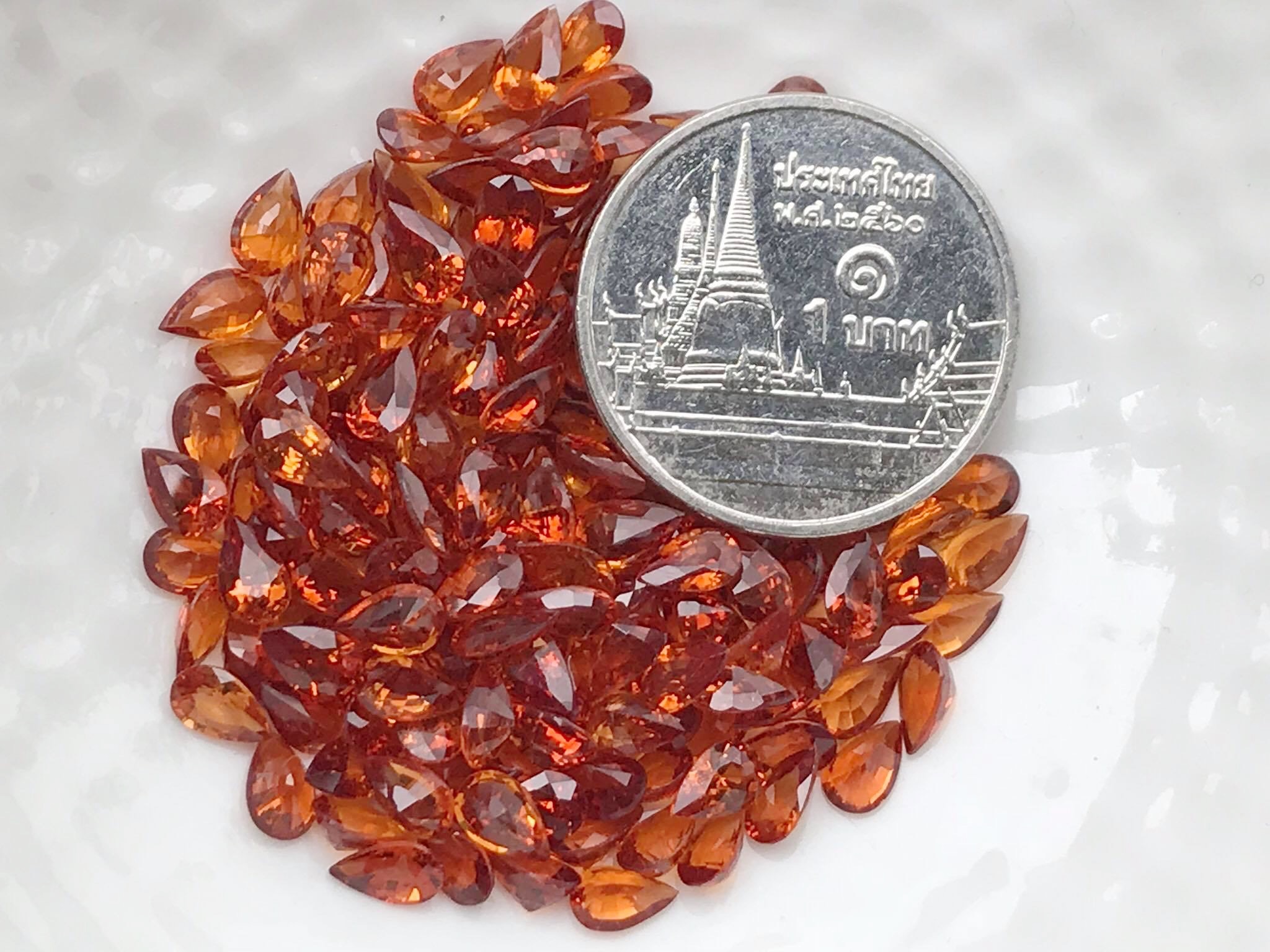 สเปสซาไทหยดน้ำ 5X3 มม. 1 กะรัต