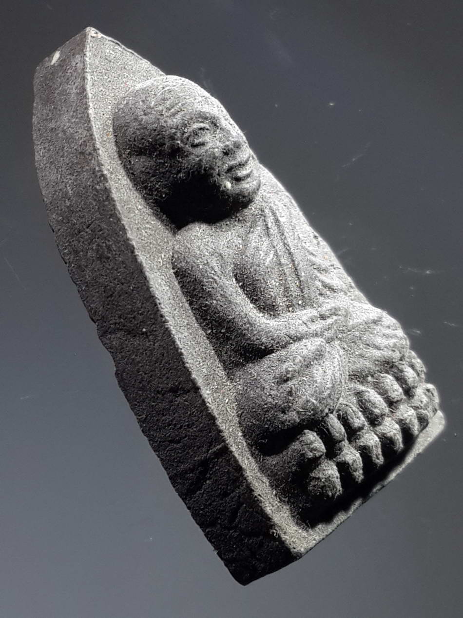 รหัสสินค้า หลวงปู่ทวด วัดต่างๆ 293 หลวงปู่ทวด วัดช้างให้ จังหวัดปัตตานี พิมพ์ตัวหนังสือนูน ไม่ทราบปีที่สร้าง