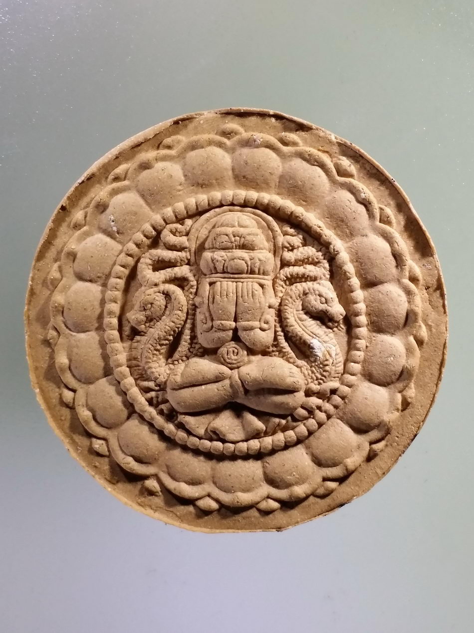 รหัสสินค้า จตุคามรามเทพ 363 พระเทวราชโพธิสัตว์จตุคามรามเทพ รุ่น โคตรเศรษฐีมีกำไร สร้างปี 2550 พิมพ์องค์พ่อ - ปิดตาพังพระกาฬ เนื้อว่าน 108