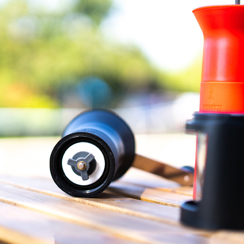 Bialetti เครื่องบดกาแฟมือหมุน Coffee Grinder สินค้าใหม่ มี2สีให้เลือก ของแท้100%