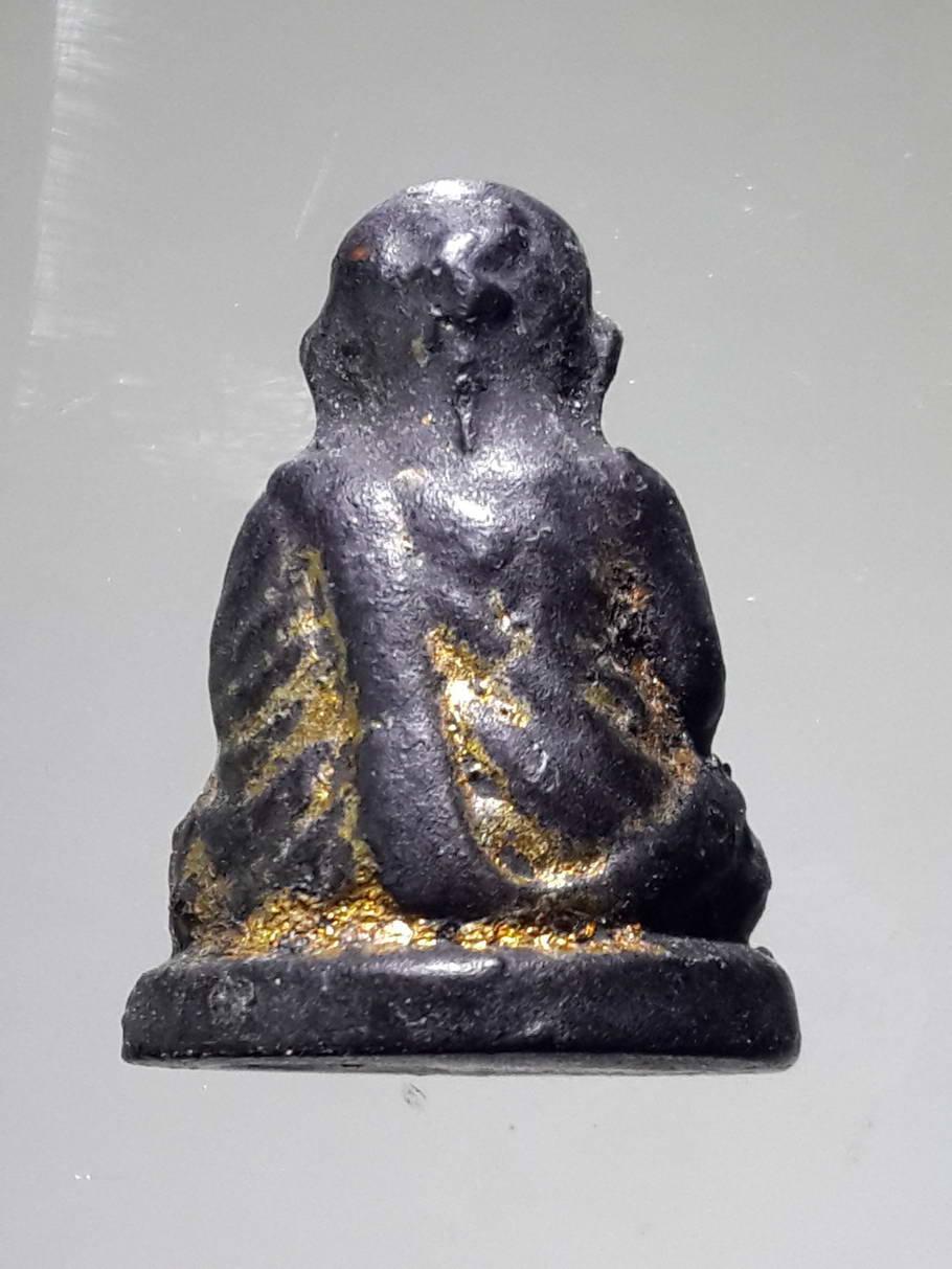 รหัสสินค้า พระไม่ทราบที่ 399 พระปิดตาเนื้อผง ลอยองค์ พิมพ์คล้ายหลวงพ่อเงิน ไม่ทราบที่ พระรายการนี้ให้เช่าบูชาแล้ว