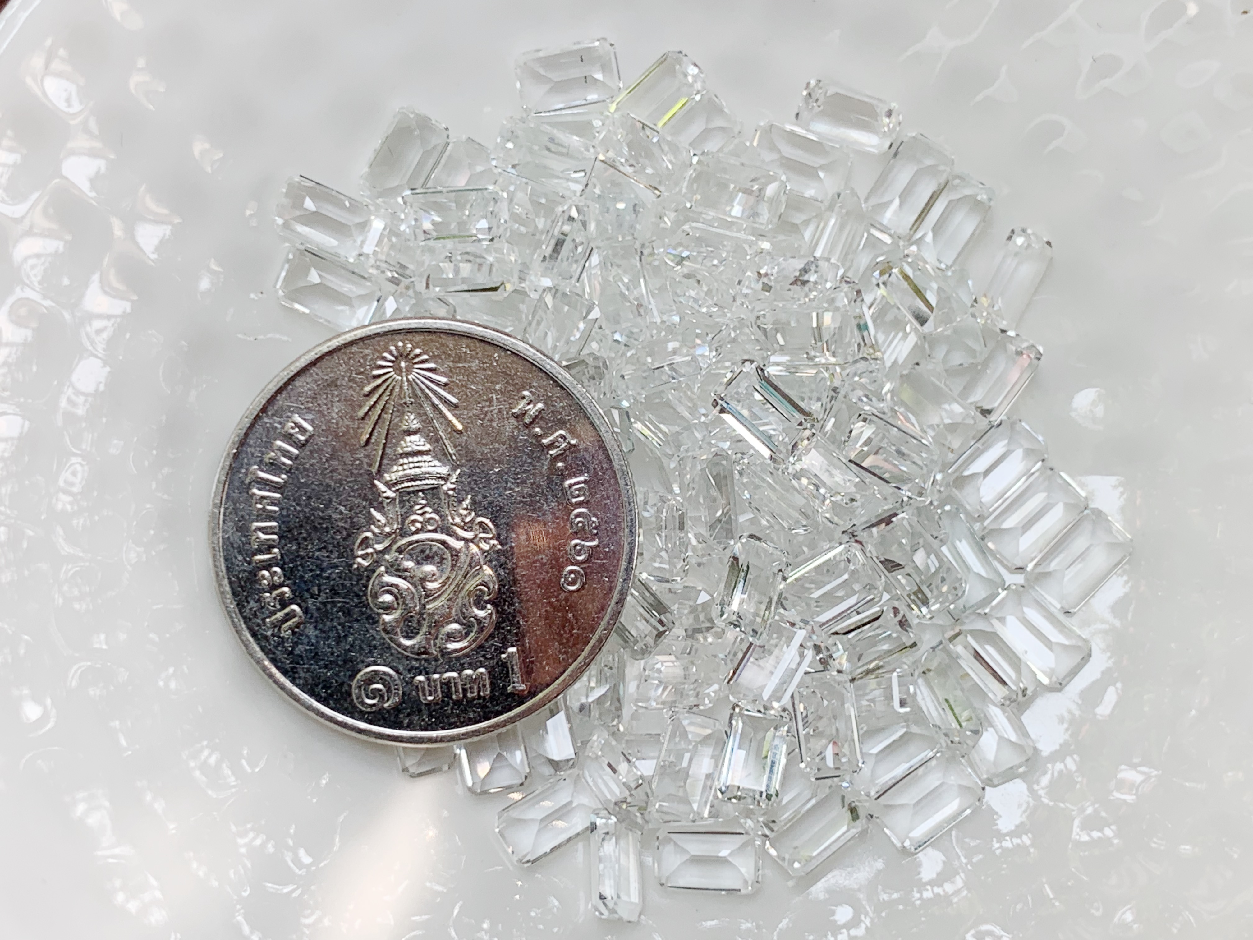 ไวท์โทปาสสี่เหลี่ยม 5x3 มม. 5 กะรัต