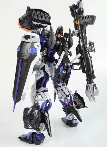 [Daban] 1/100 Astray Blue Frame w/Weapons (8810)