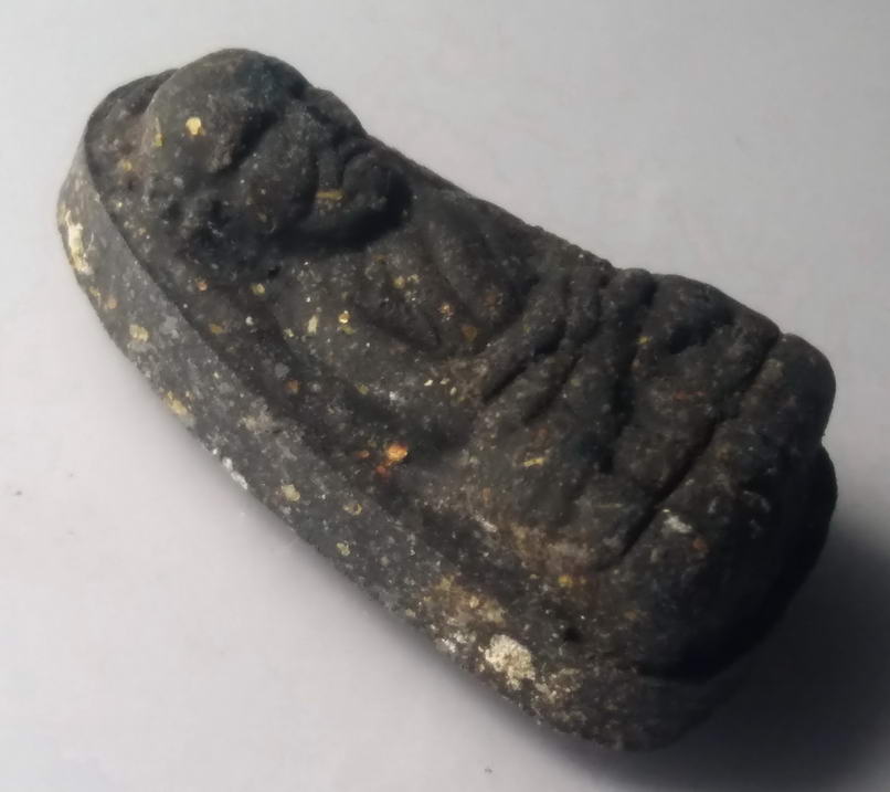 รหัสสินค้า หลวงปู่ทวด วัดต่างๆ 098 หลวงปู่ทวดพิมพ์พระรอด (พิมพ์กลาง) วัดห้วยมงคล จังหวัดประจวบคีรีขันธ์ มาพร้อมใบคาถากำกับ พระรายการนี้ให้เช่าบูชาแล้ว