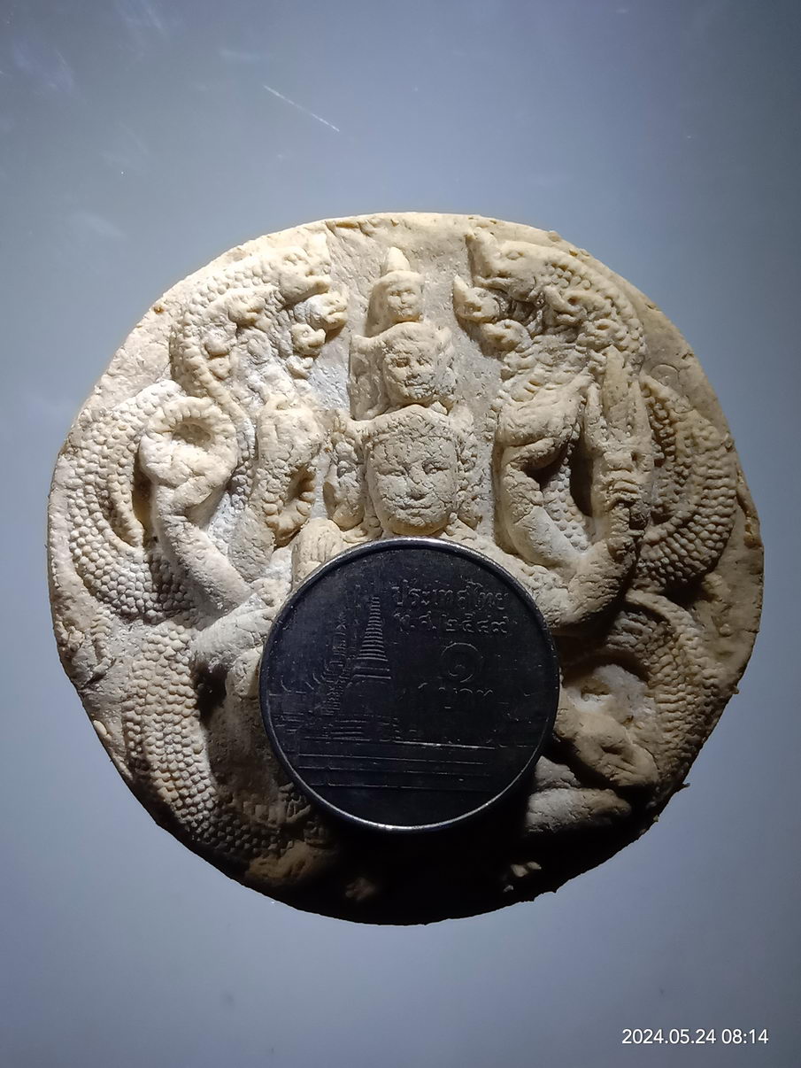 รหัสสินค้า พระมีกล่อง 3950 จตุคามรามเทพ รุ่น เก้าหน้ามหาโชคมหาเศรษฐี วัดอ้ายเขียว เนื้อว่านขาวฝังตะกรุด