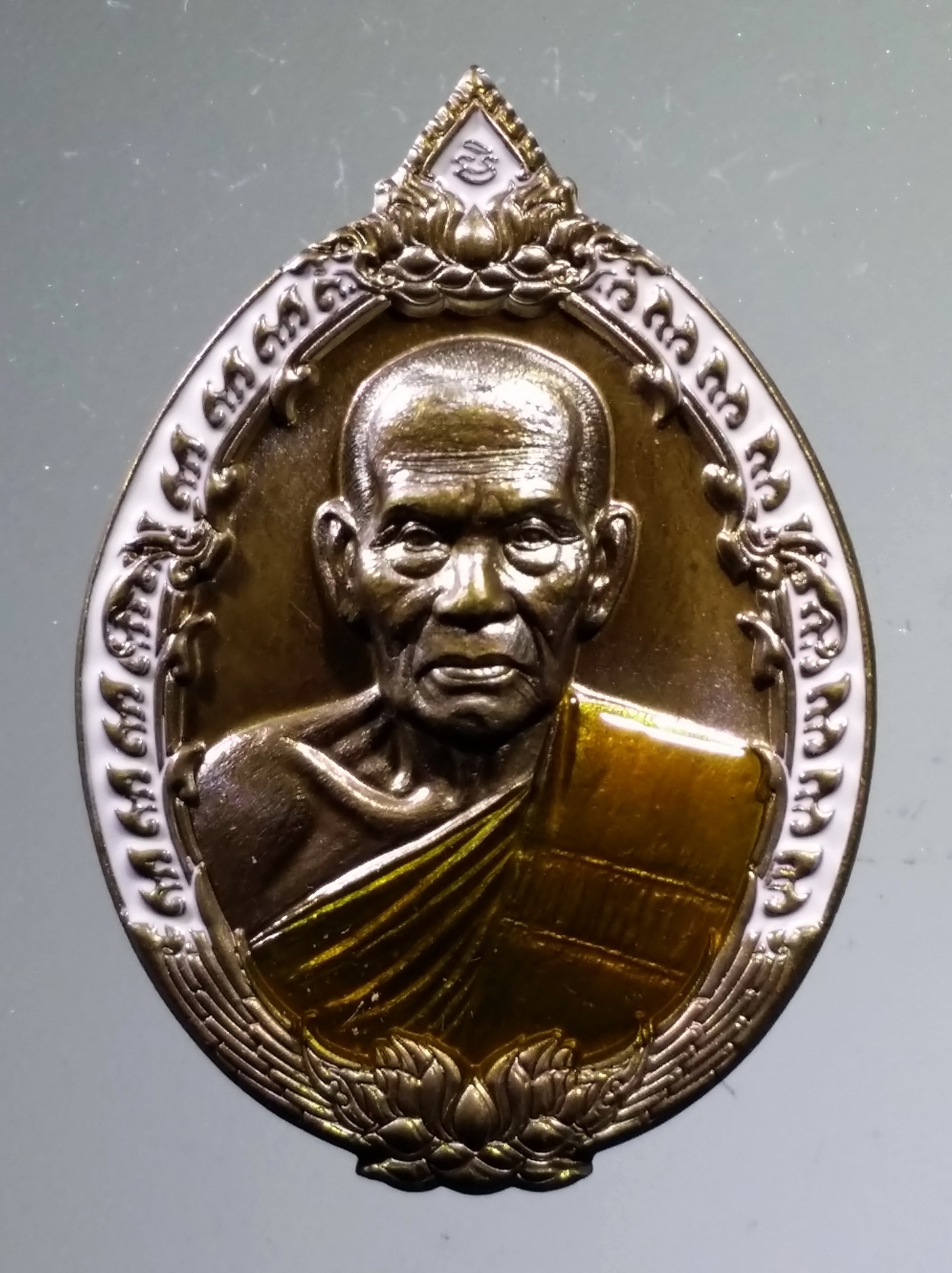 รหัสสินค้า พระมีกล่อง 3419 เหรียญหลวงพ่อพัฒน์ วัดห้วยด้วน อำเภอหนองบัว จังหวัดนครสวรรค์ สร้างปี 2564 รุ่นรัตนโชติ เนื้อชนวน ลงยา หมายเลข ๗๘๗ ตอกโค้ด ช.