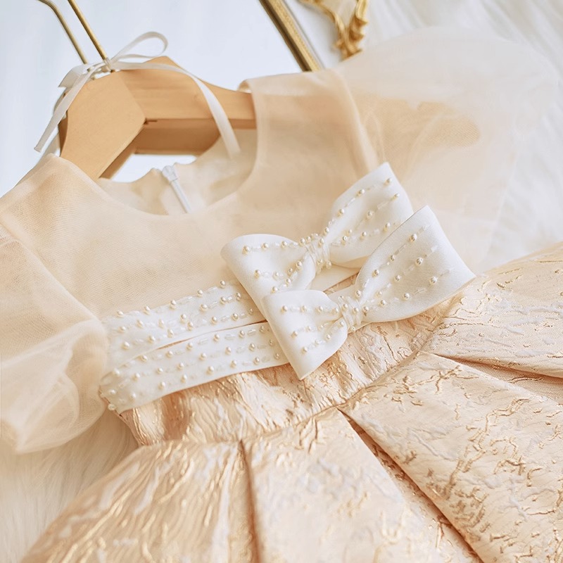 Gd4507- พร้อมส่งจากไทย ชุดออกงานเด็กหญิงสีครีม แขนตุ๊กตา โบว์แยกจากชุดได้ ผ้าสวย อกสวยซีทรูไม่โป๊ เด็กเล็ก-เด็กโต ชุดราตรีเด็กทรงสั้น