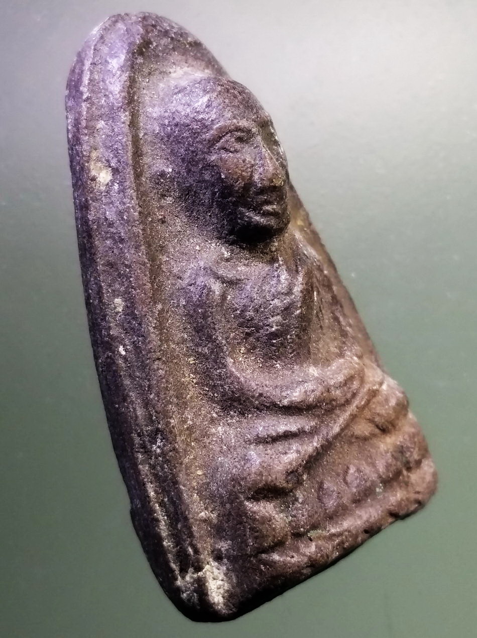 รหัสสินค้า หลวงปู่ทวด วัดต่างๆ 217 หลวงปู่ทวด วัดช้างให้ จังหวัดปัตตานี เนื้อดินเผา สร้างปี 2513 พระครูใบฎีกาขาวสร้าง