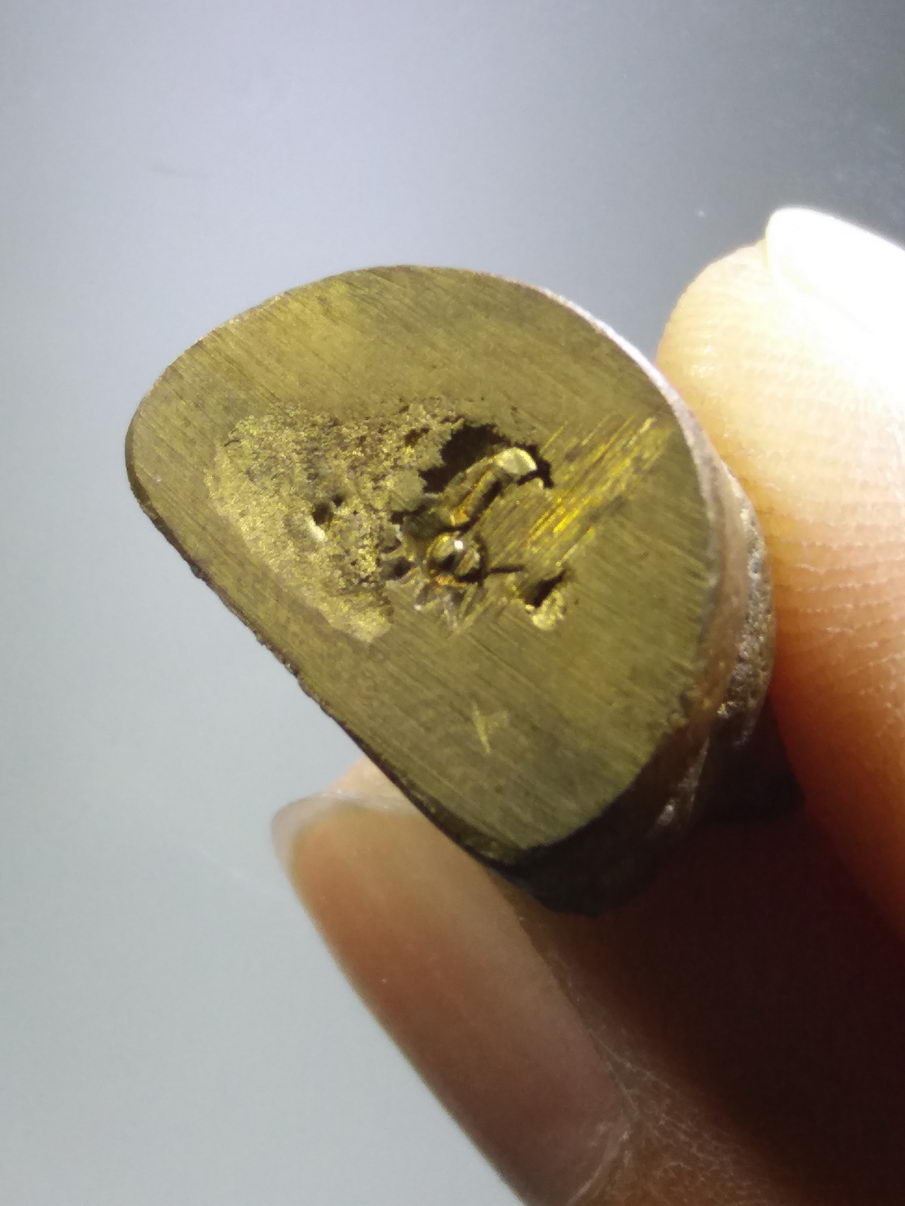 รหัสสินค้า พระมีกล่อง 3907 รูปหล่อหลวงพ่อเงิน วัดบางคลาน ออกวัดสามง่าม จังหวัดพิจิตร พระครูพินิตปัญโญภาส วัตถุประสงค์เพื่อสร้างซุ้มพระพุทธรูป วิทยาลัยเกษตรฯ จังหวัดพิจิตร