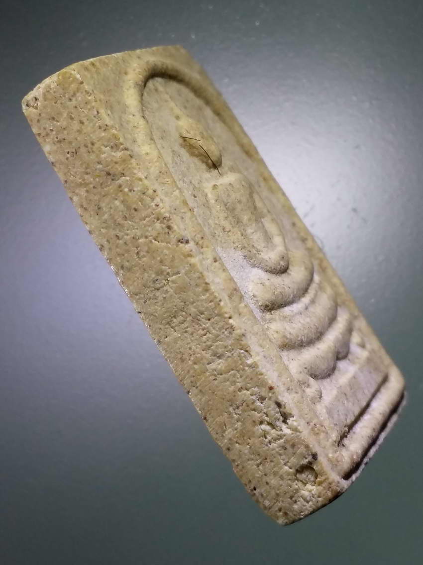 รหัสสินค้า พระไม่ทราบที่ 537 พระสมเด็จเนื้อผง ปั๊มตรายาง ไม่ทราบที่ พระรายการนี้ให้เช่าบูชาแล้ว