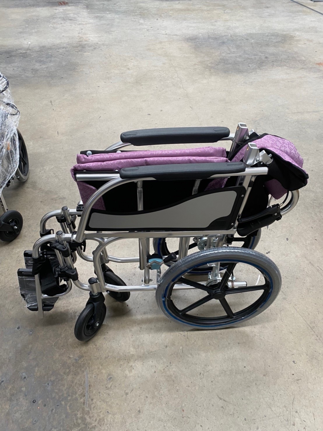 รถเข็นแบรนด์ญี่ปุ่น Matsunaga Wheelchair (車いす) รุ่น MW-SL4D น้ำหนักเบา สะดวกพกพา ฟังก์ชั่นหลากหลาย