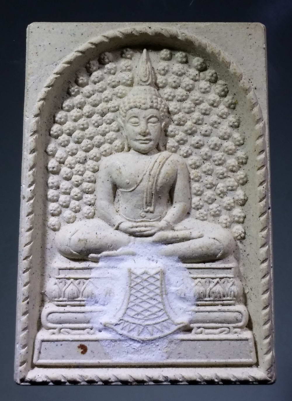รหัสสินค้า พระเนื้อดิน เนื้อผง เนื้อว่าน 1008 พระประธานวัดดอนตาล เนื้อผง ปั๊มตรายาง รุ่นรวมแผ่นดิน มีแป้งเจิมในพิธีปลุกเสกมาแต่เดิม