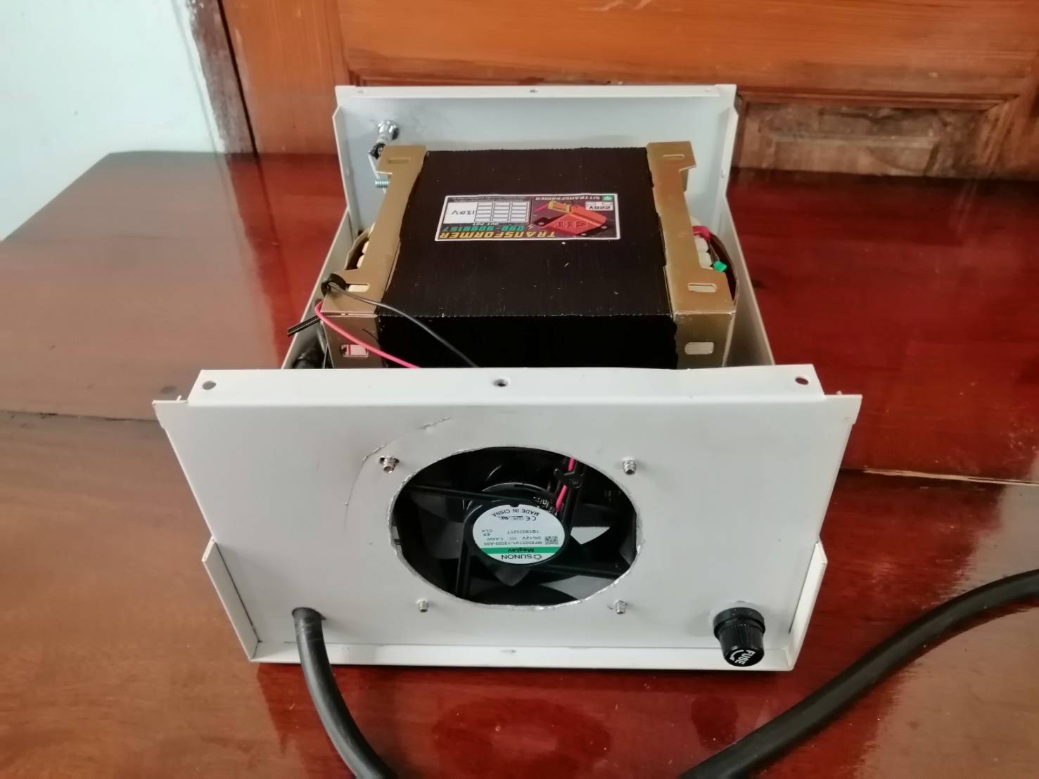 หม้อแปลง Step Down 220 To 110V 1500Watt