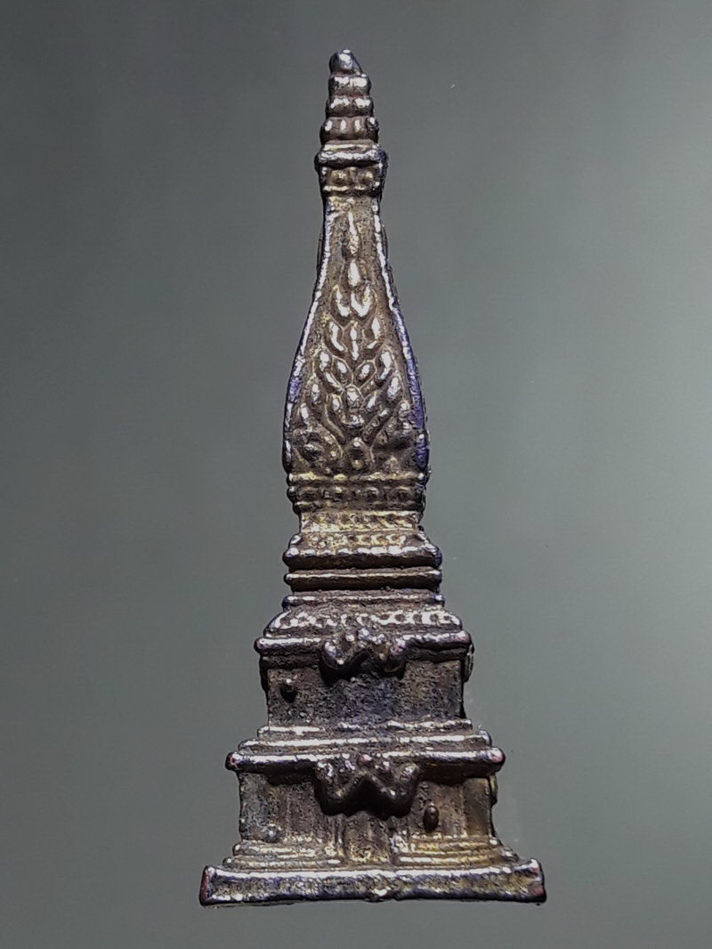 Antig FB 12872 รูปหล่อกะไหล่ทอง พระธาตุพนมจำลอง วัดพระธาตุพนม จังหวัดนครพนม