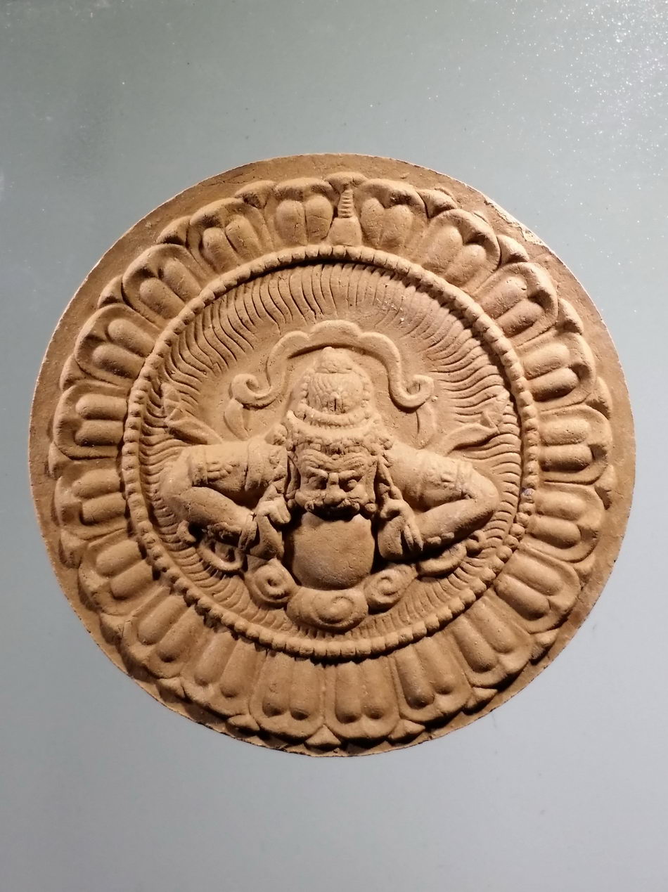 รหัสสินค้า จตุคามรามเทพ 792 พระเทวราชโพธิสัตว์จตุคามรามเทพ รุ่นมหาปาฏิหาริย์มั่งมีทรัพย์ เนื้อว่านผสมผงธูป กล่องแปดเหลี่ยม