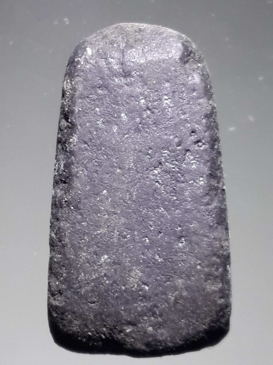 รหัสสินค้า หลวงปู่ทวด วัดต่างๆ 347 หลวงปู่ทวดเนื้อว่าน วัดช้างให้ จังหวัดปัตตานี พิมพ์พระรอดเล็ก ไม่ทราบปีที่สร้าง