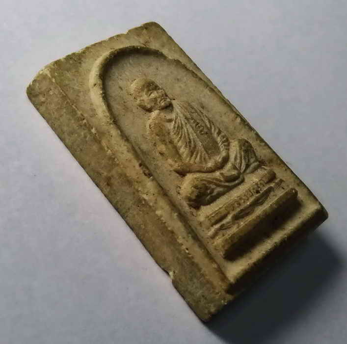 รหัสสินค้า พระเนื้อดิน เนื้อผง เนื้อว่าน 307 พระผงรูปเหมือนหลวงปู่คร่ำ วัดวังหว้า อำเภอแกลง จังหวัดระยอง ที่ระลึกอายุครบ 8 รอบ สร้างปี 2536