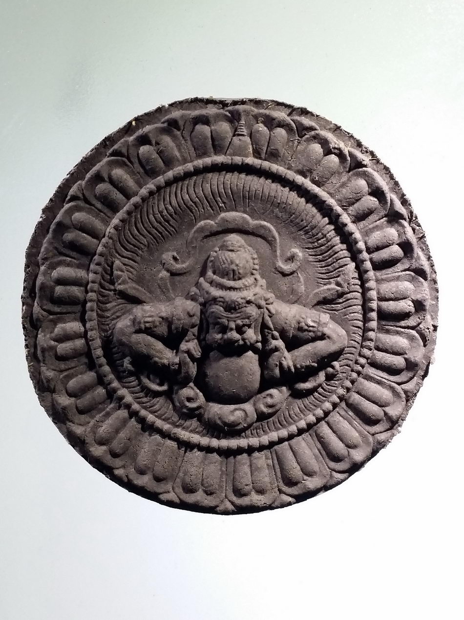 รหัสสินค้า จตุคามรามเทพ 798 จตุคามรามเทพ รุ่นมหาปาฏิหาริย์มั่งมีทรัพย์ เนื้อว่านดำ ขนาด 5.6 cm