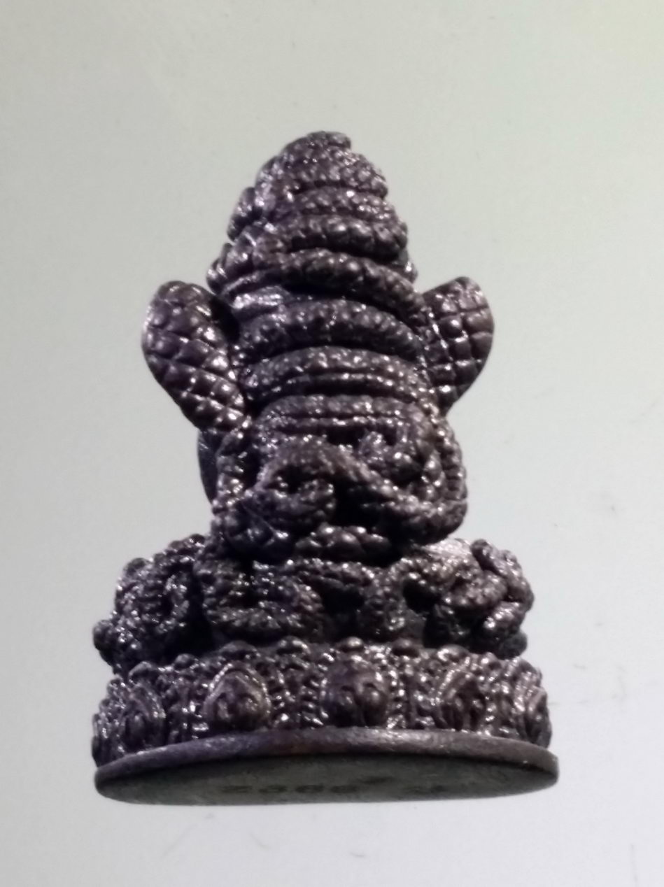 รหัสสินค้า จตุคามรามเทพ 723 รูปหล่อลอยองค์ พระปิดตาพังพะกาฬ รุ่นหลักเมือง 49 เจริญโภคทรัพย์ วัดพระบรมธาตุ จ.นครศรีธรรมราช โค๊ต เลเซอร์ หมายเลข 8992