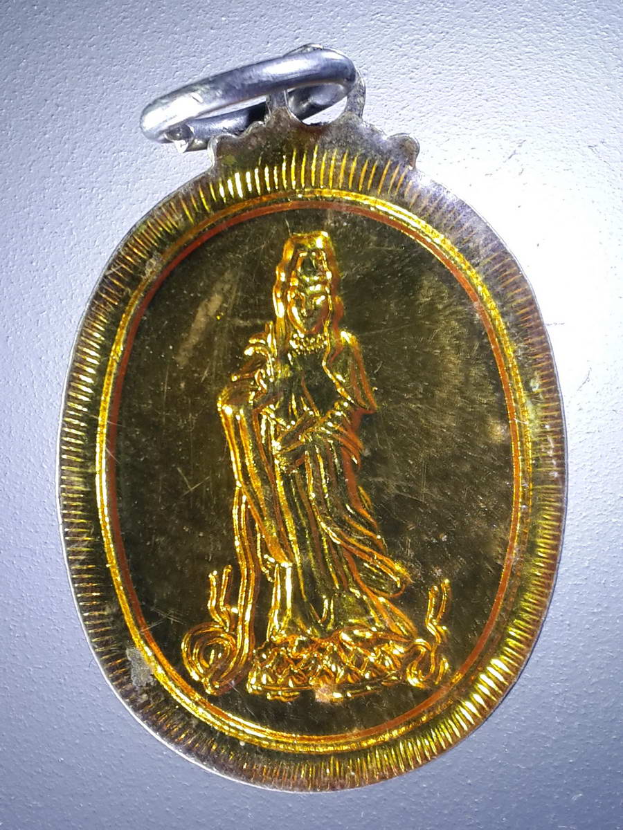 รหัสสินค้า เครื่องราง ล็อตเก็ต ภาพถ่าย 088 เหรียญล็อกเก็ตพระสังกัจจายน์ เจ้าแม่กวนอิม ไม่ทราบที่