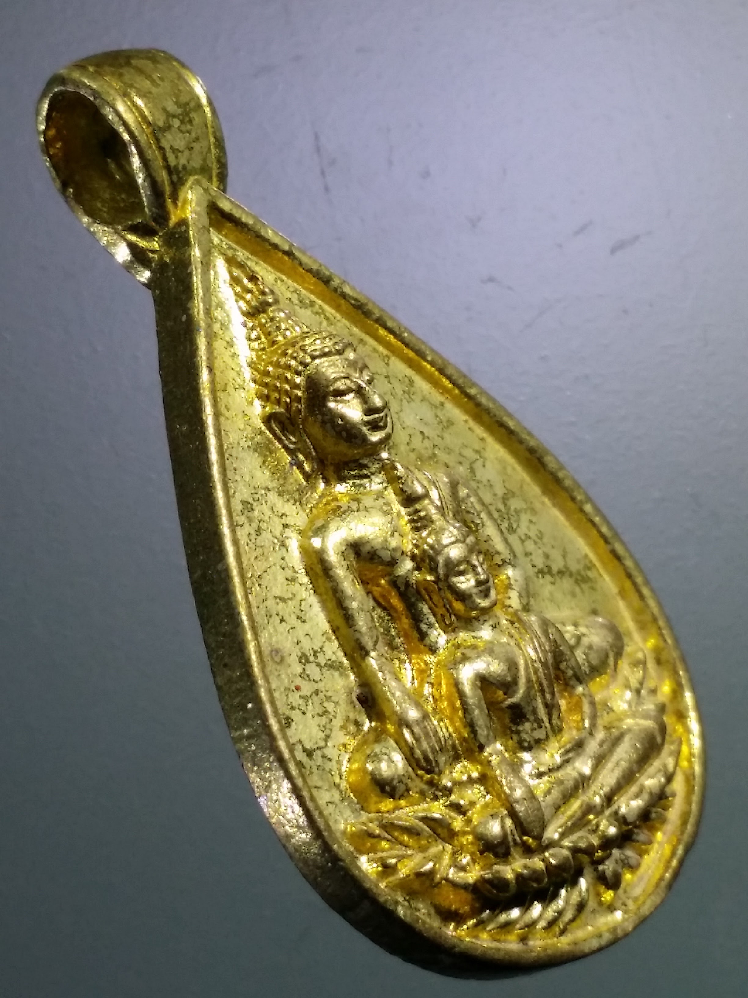 รหัสสินค้า เหรียญพระพุทธ 3905 เหรียญหล่อกะไหล่ทอง หยดน้ำ หลวงพ่อสองพี่น้อง วัดหนองโว้ง จังหวัดสุโขทัย