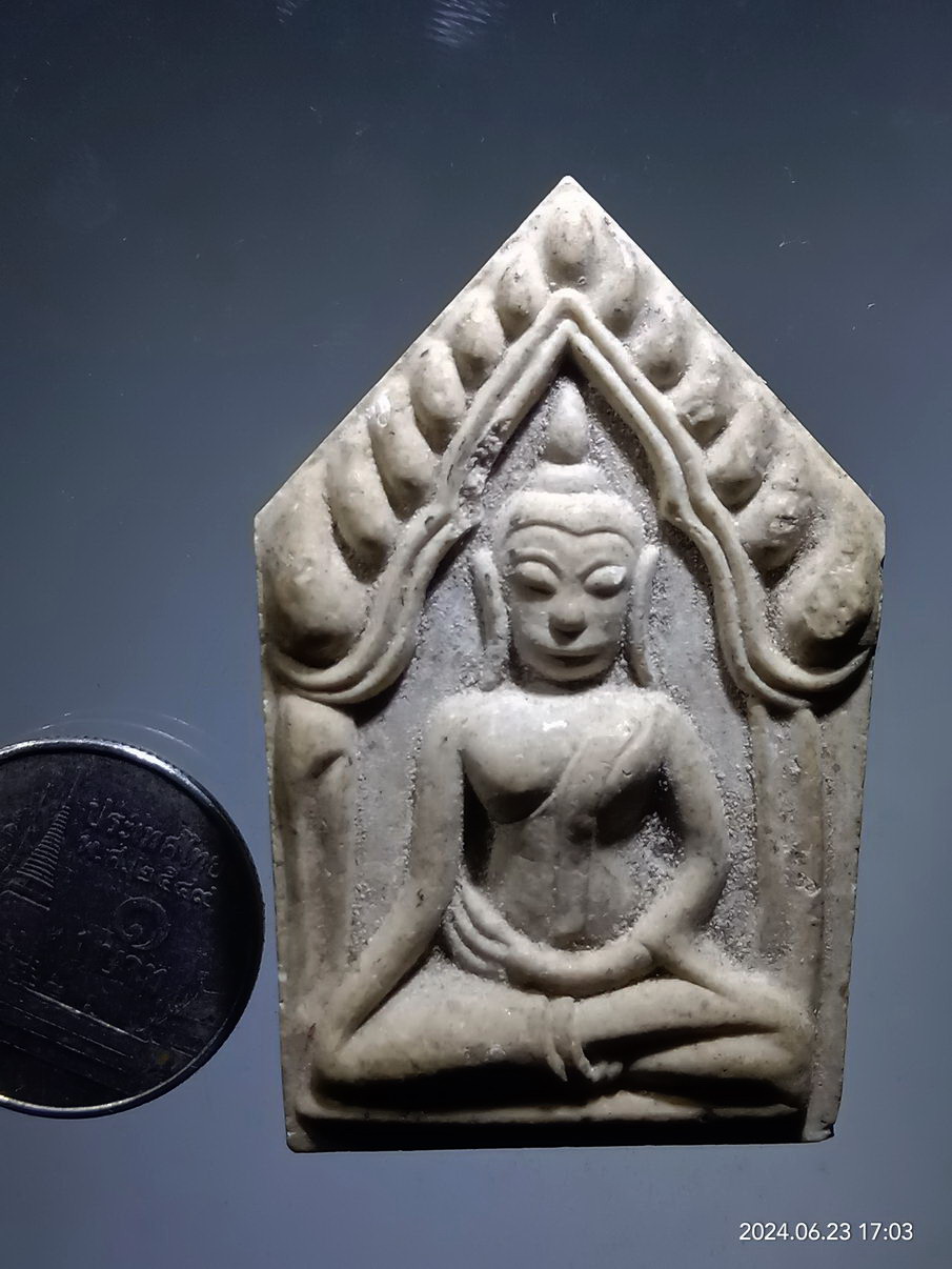 รหัสสินค้า พระเนื้อดิน เนื้อผง เนื้อว่าน 277 พระขุนแผน ห้าเหลี่ยมอกใหญ่ หลังยันต์ หัวใจ ขุนแผน สุนะโมโล ไม่ทราบที่