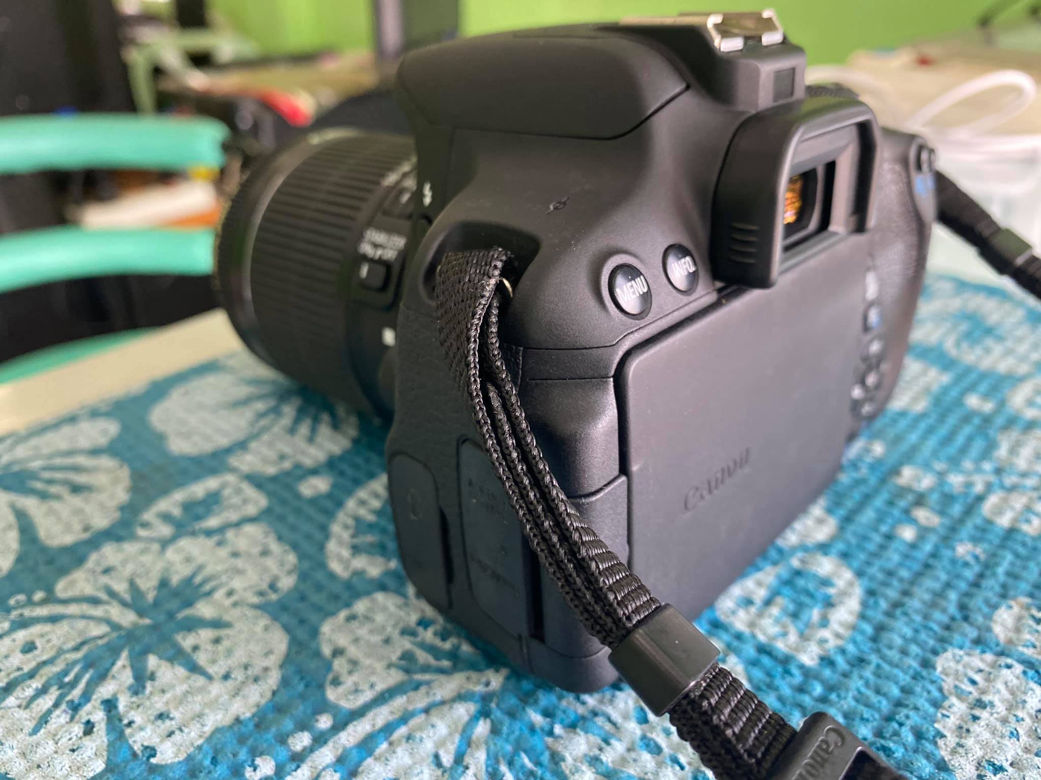 ( SOLD OUT ) กล้อง Canon EOS 700D