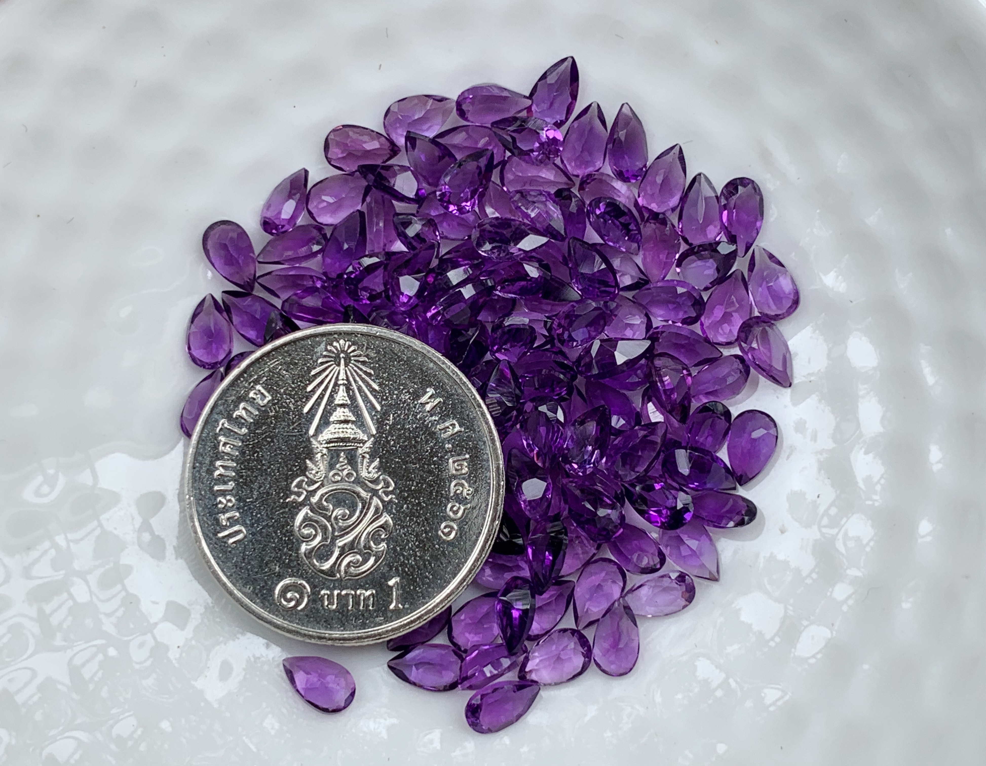 อเมทิสหยดน้ำ 5X3 มม. 5 กะรัต