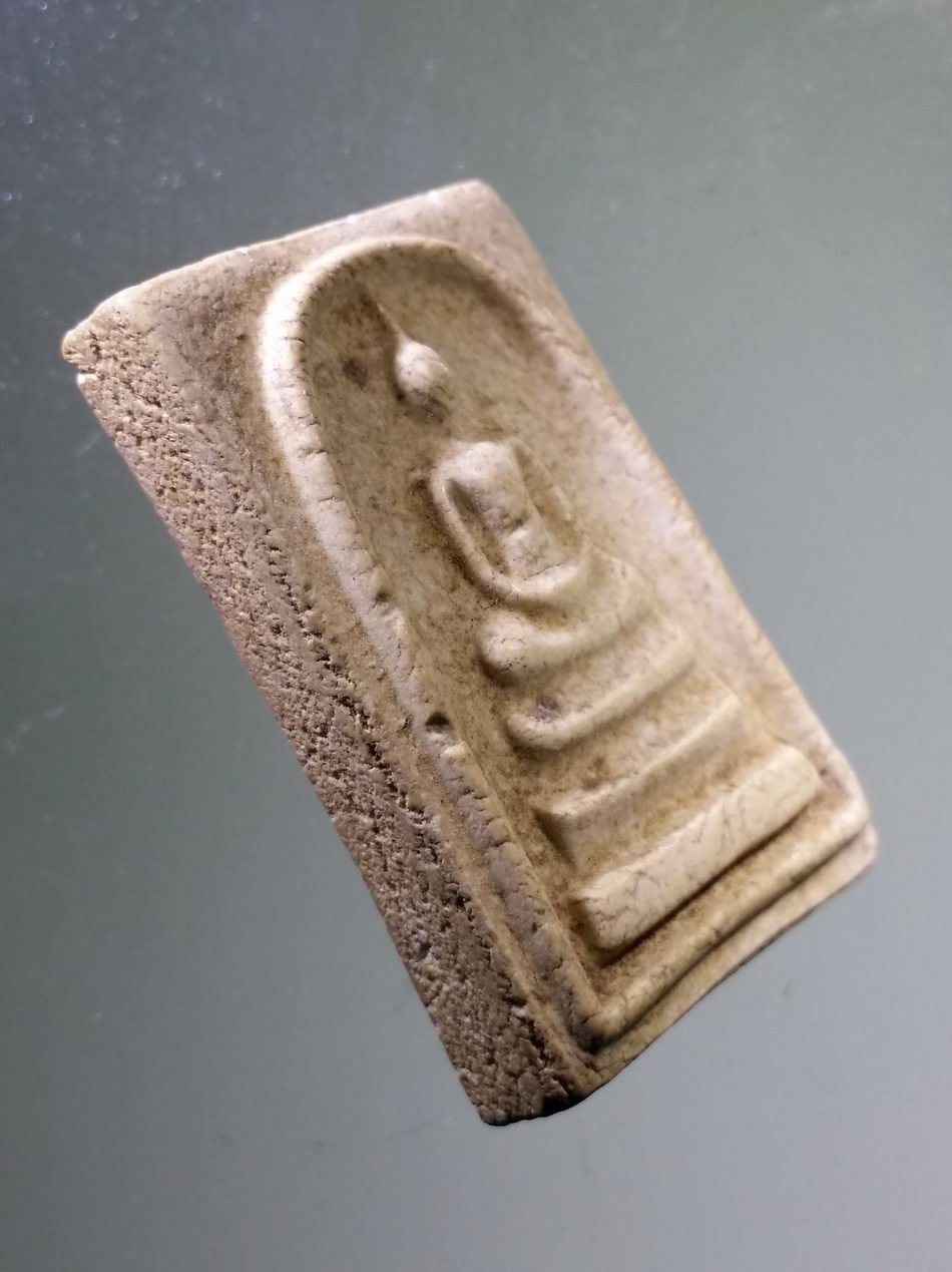 รหัสสินค้า พระสมเด็จวัดต่างๆ 1094 พระสมเด็จเนื้อผง หลังบ้องไม้ไผ่ วัดชัยสามหมอ จังหวัดชัยภูมิ