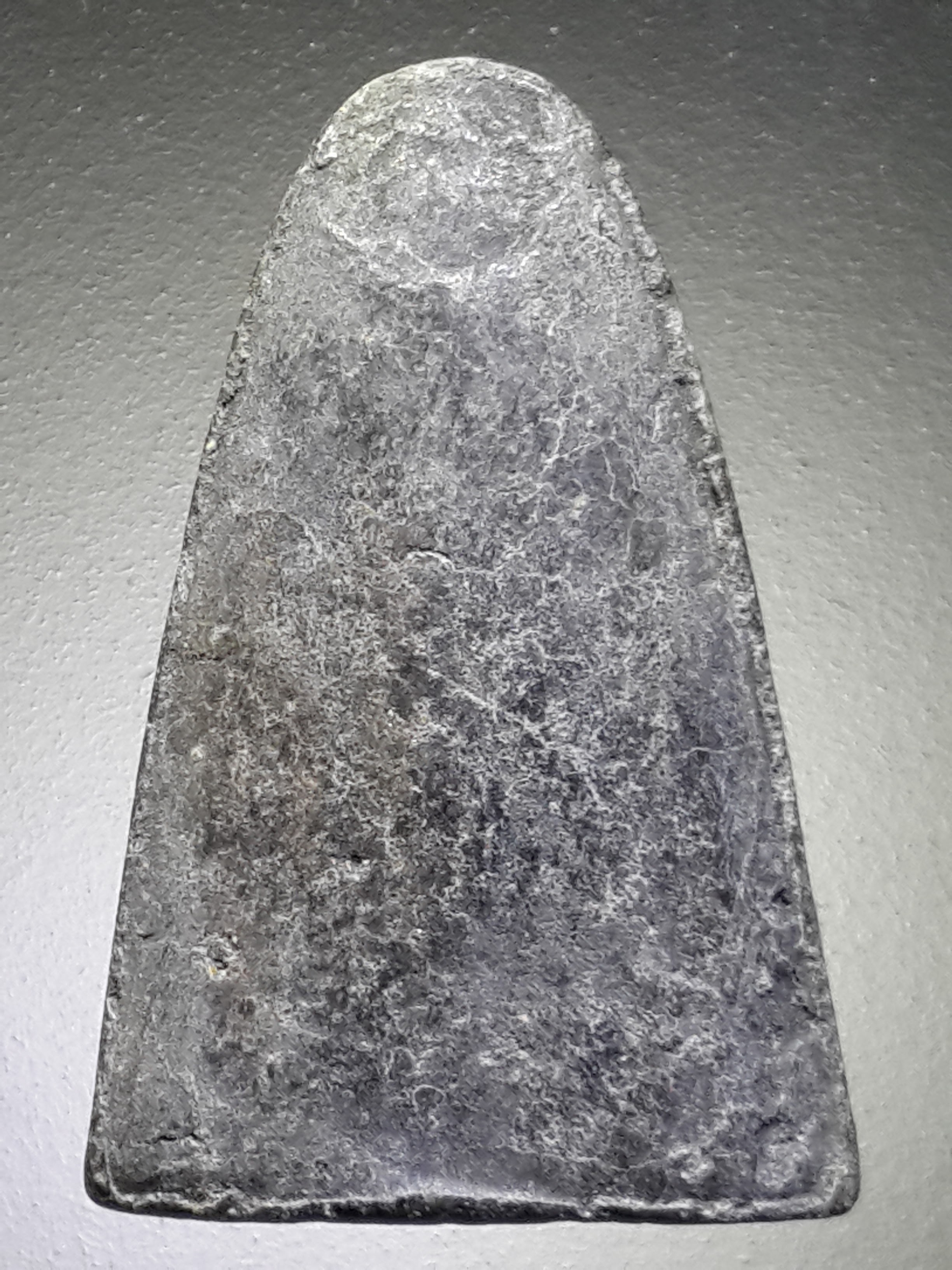 รหัสสินค้า หลวงปู่ทวด วัดต่างๆ 421 หลวงปู่ทวด เนื้อผงใบลานหลังอูม พิมพ์คล้ายปี 24 ไม่ทราบรุ่น พระรายการนี้ให้เช่าบูชาแล้ว