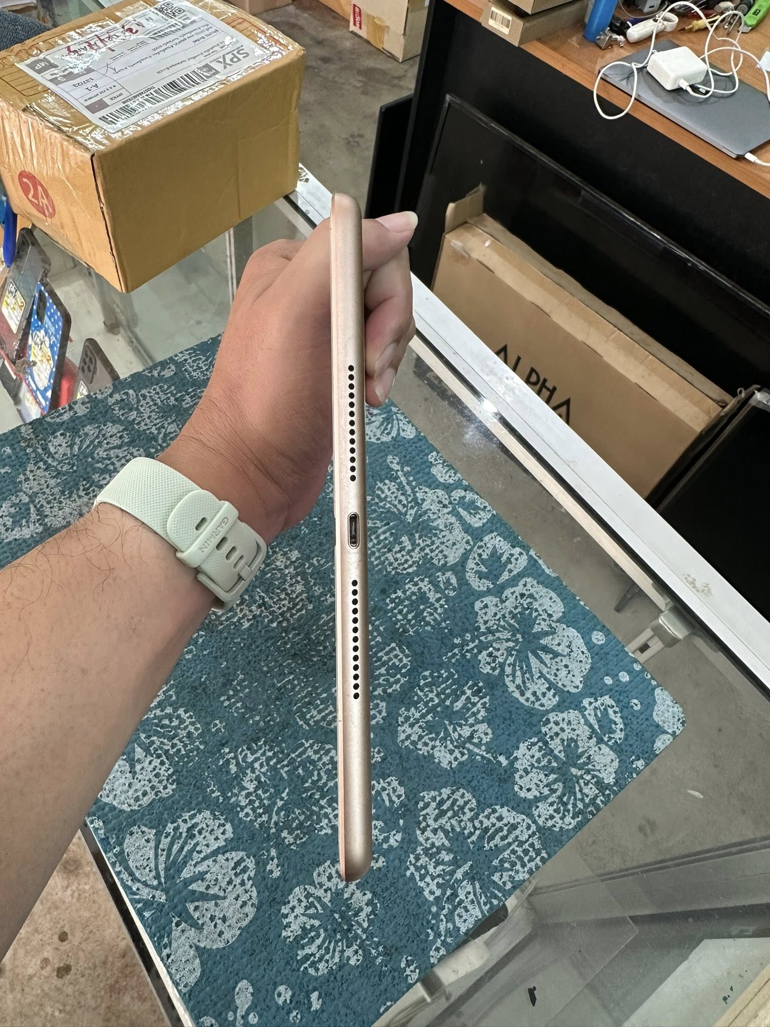 ( SOLD OUT ) iPad Gen 8 32 GB Wifi TH