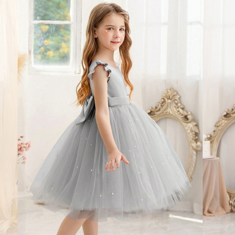 Gd4340- พร้อมส่งจากไทย ชุดออกงานเด็กหญิงสีเทา แขนระบายสุดน่ารัก โบว์ใหญ่สวยๆ แยกจากชุดได้ ตกแต่งมุกที่กระโปรง ตัวเสื้อเงาดุจผ้าไหม ชุดราตรีเด็กทรงสั้น