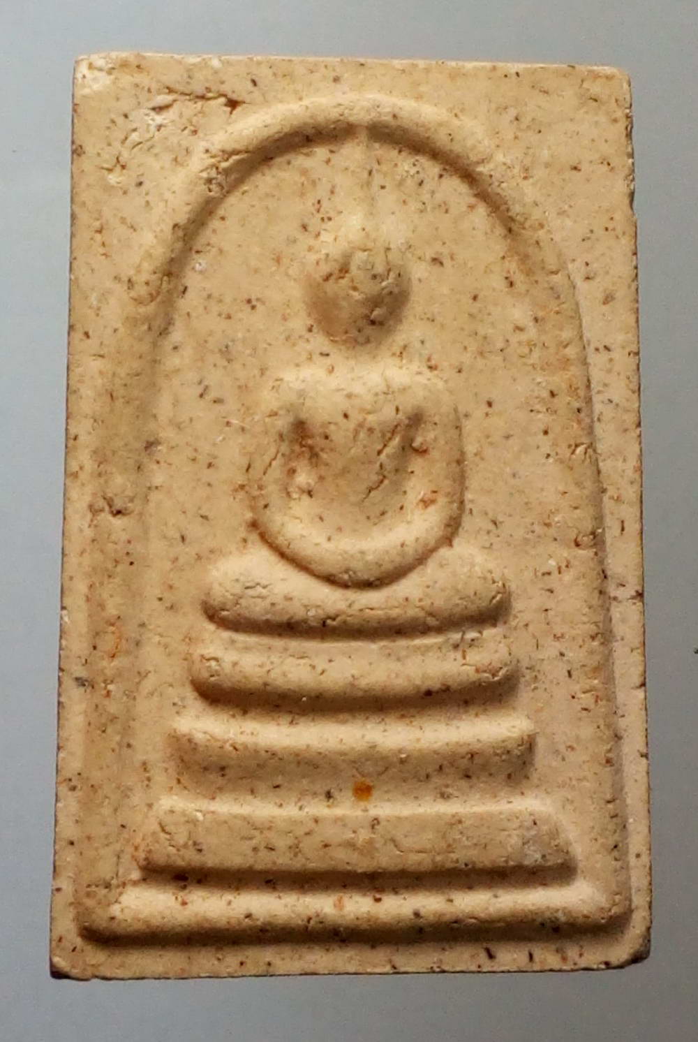 รหัสสินค้า พระสมเด็จ วัดต่างๆ 421 พระสมเด็จเนื้อผงหลังรูปเหมือน หลวงพ่ออุตตมะ วัดวังวิเวกการาม จังหวัดกาญจนบุรี