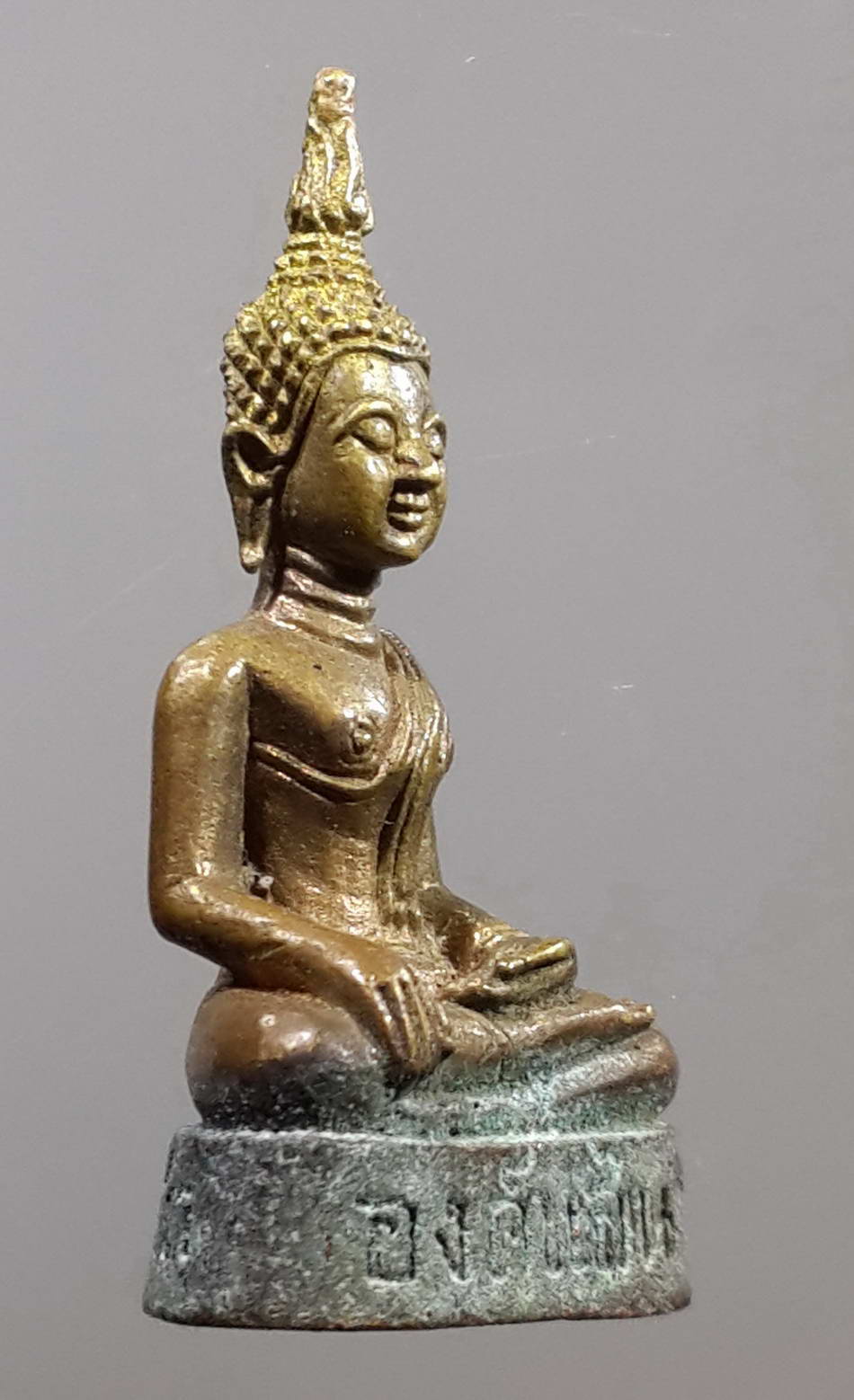 รหัสสินค้า พระกริ่ง พระหล่อ 350 รูปหล่อพระเจ้าองค์แสน "พระเจ้าแสนห่า" วัดโพธิ์ชัยนาพึง จ.เลย สร้างปี 2543 เนื้อทองผสม พระรายการนี้ให้เช่าบูชาแล้ว