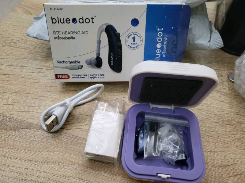 เครื่องช่วยฟังแบบชาร์จได้ ยี่ห้อ Bluedot Blue Dot ปรับระดับเสียงได้ 4 ระดับ เครื่องเบา ใส่สบาย ทนทาน รับประกัน 1 ปีเต็ม