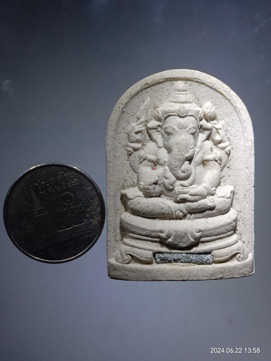 รหัสสินค้า พระเนื้อดิน เนื้อผง เนื้อว่าน 126 พระพิฆเณศวร เนื้อผงพุทธคุณ ฝังตะกรุดรุ่น 5 รอบ บูชาครู ครูบากฤษณะ