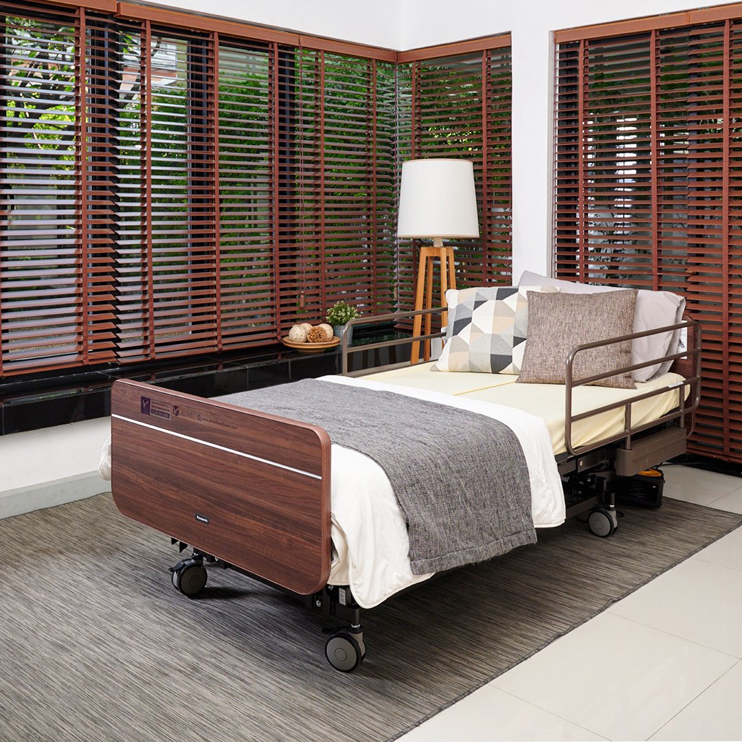 เตียงผู้ป่วย ปรับแยกเป็นรถเข็นไฟฟ้าได้ Robotic Care Bed รุ่น RESYONE PLUS จาก PANASONIC ญี่ปุ่น