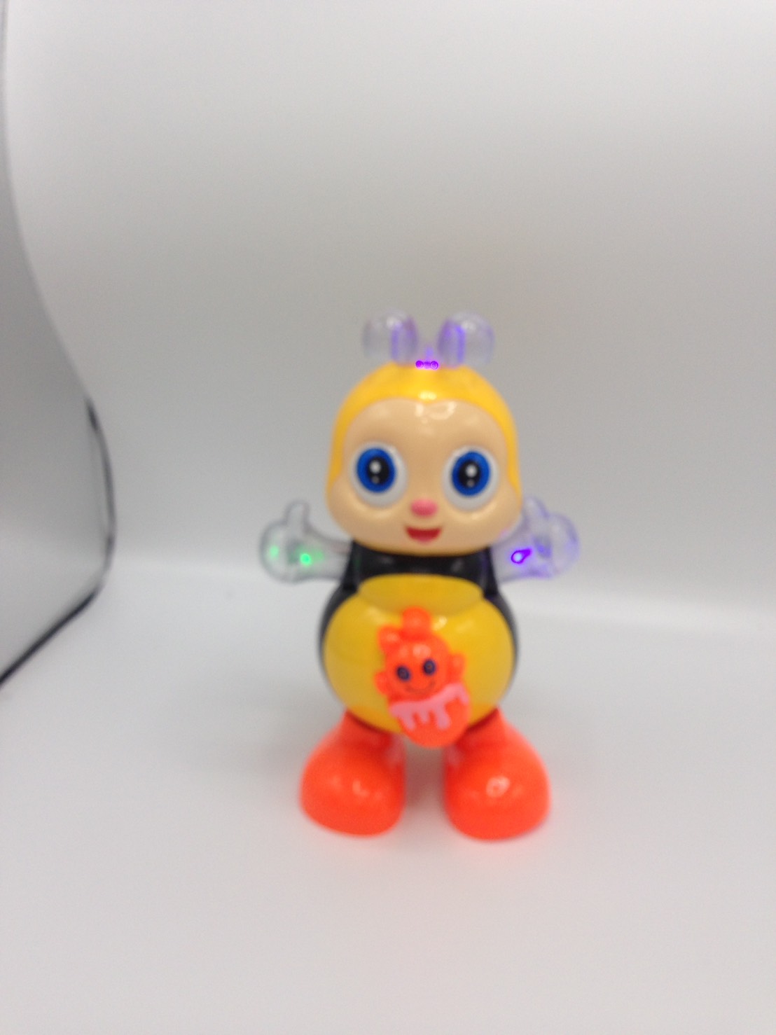 ผึ้งน้อยเต้นระบำ