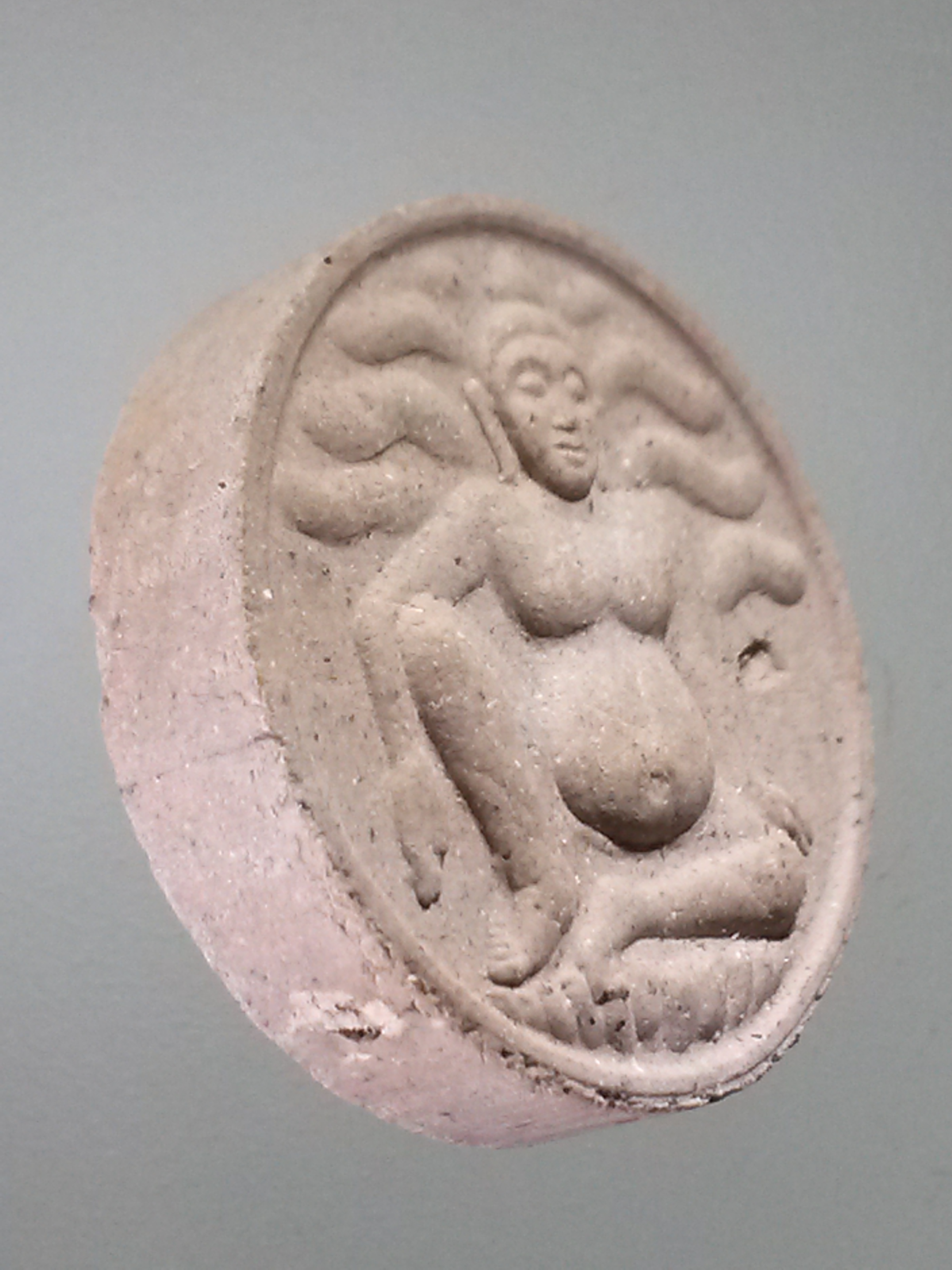 รหัสสินค้า พระไม่ทราบที่ 487 ท้าวกุเวรเนื้อผง จันทร์ลอย หลังยันต์ ไม่ทราบที่ กดโค๊ต พระรายการนี้ให้เช่าบูชาแล้ว