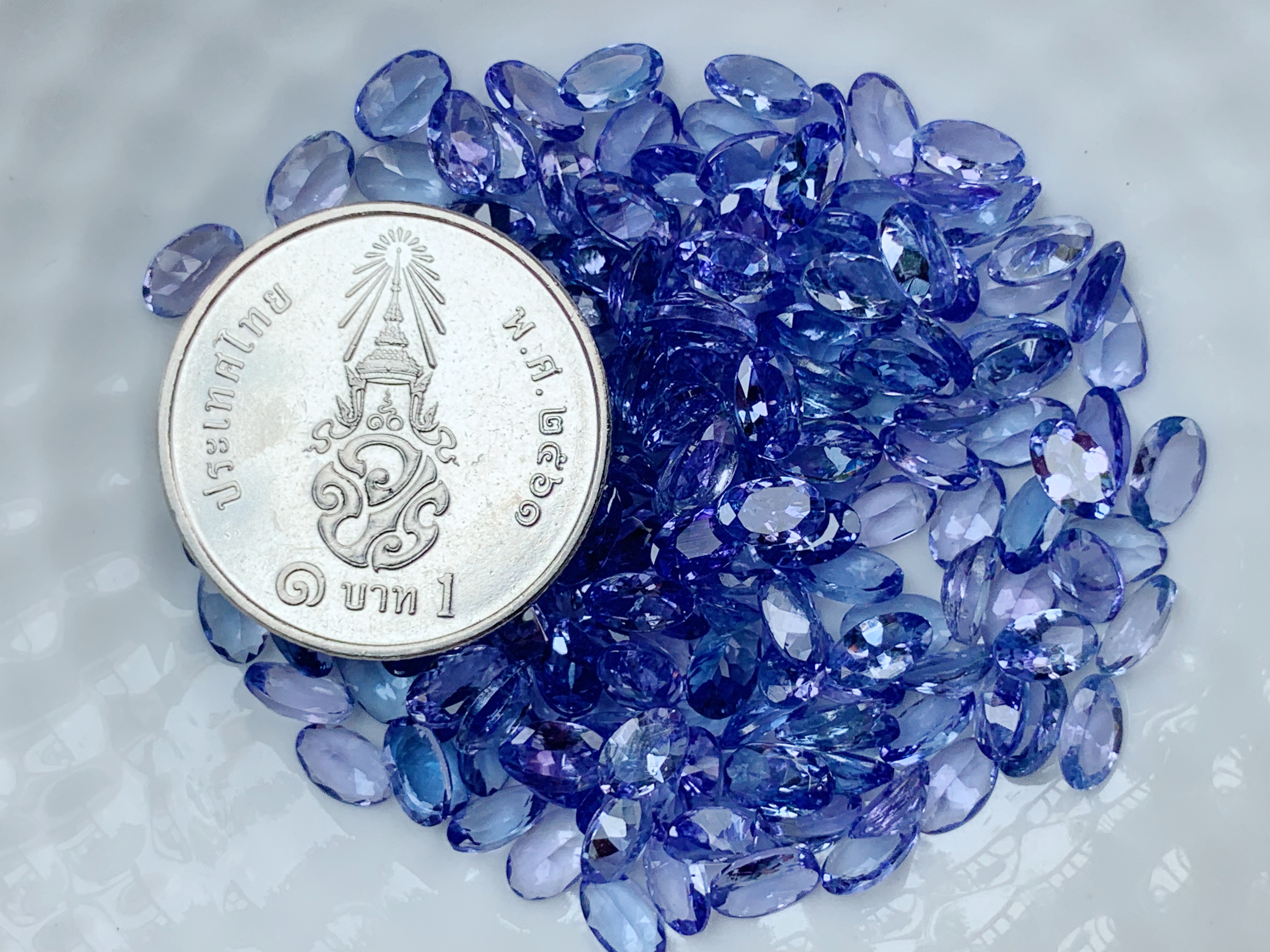 แทนซาไนท์ไข่ 5X3 มม. 5 กะรัต