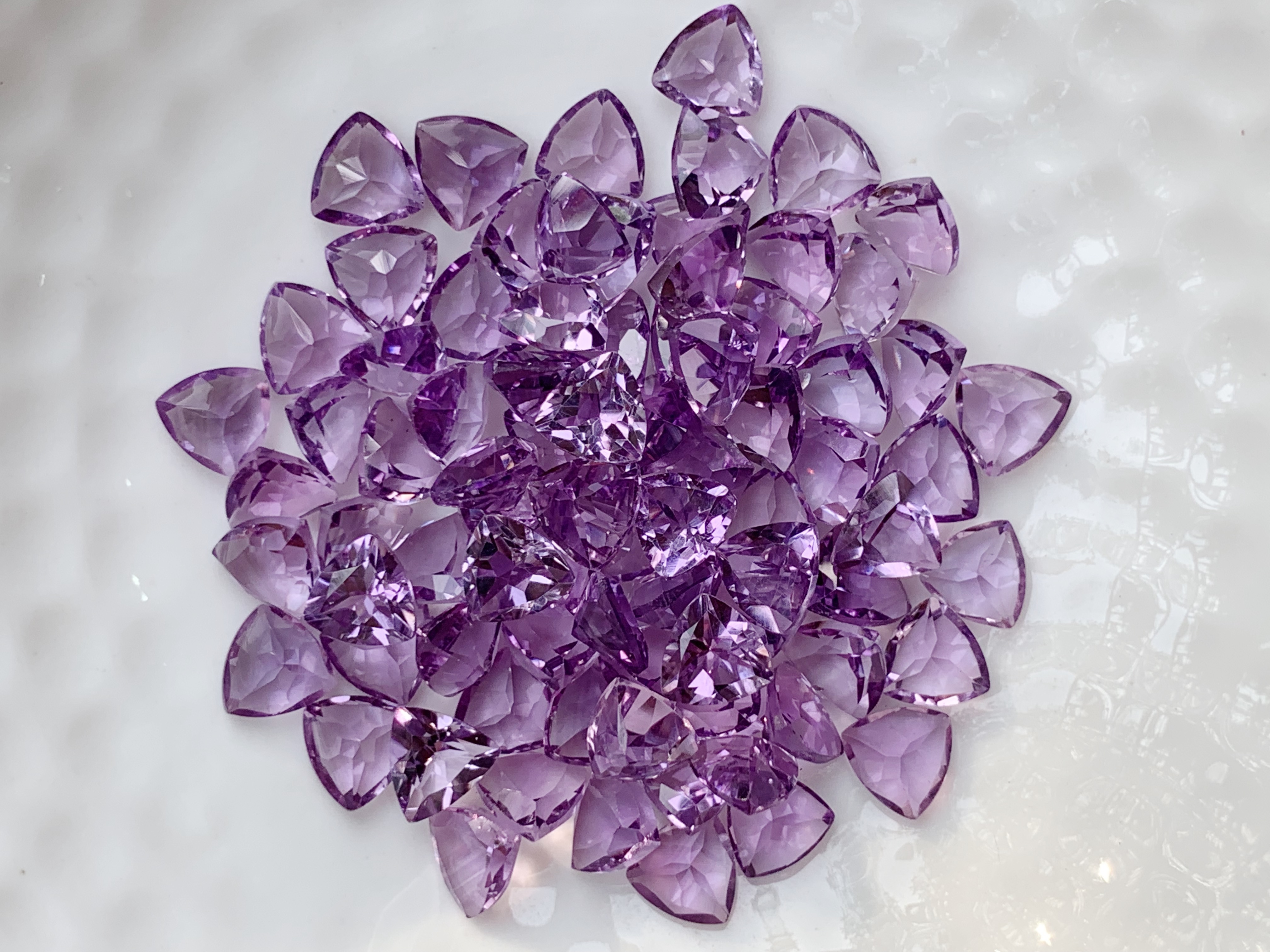 อเมทิสสามเหลี่ยม 5 มม. 5 กะรัต