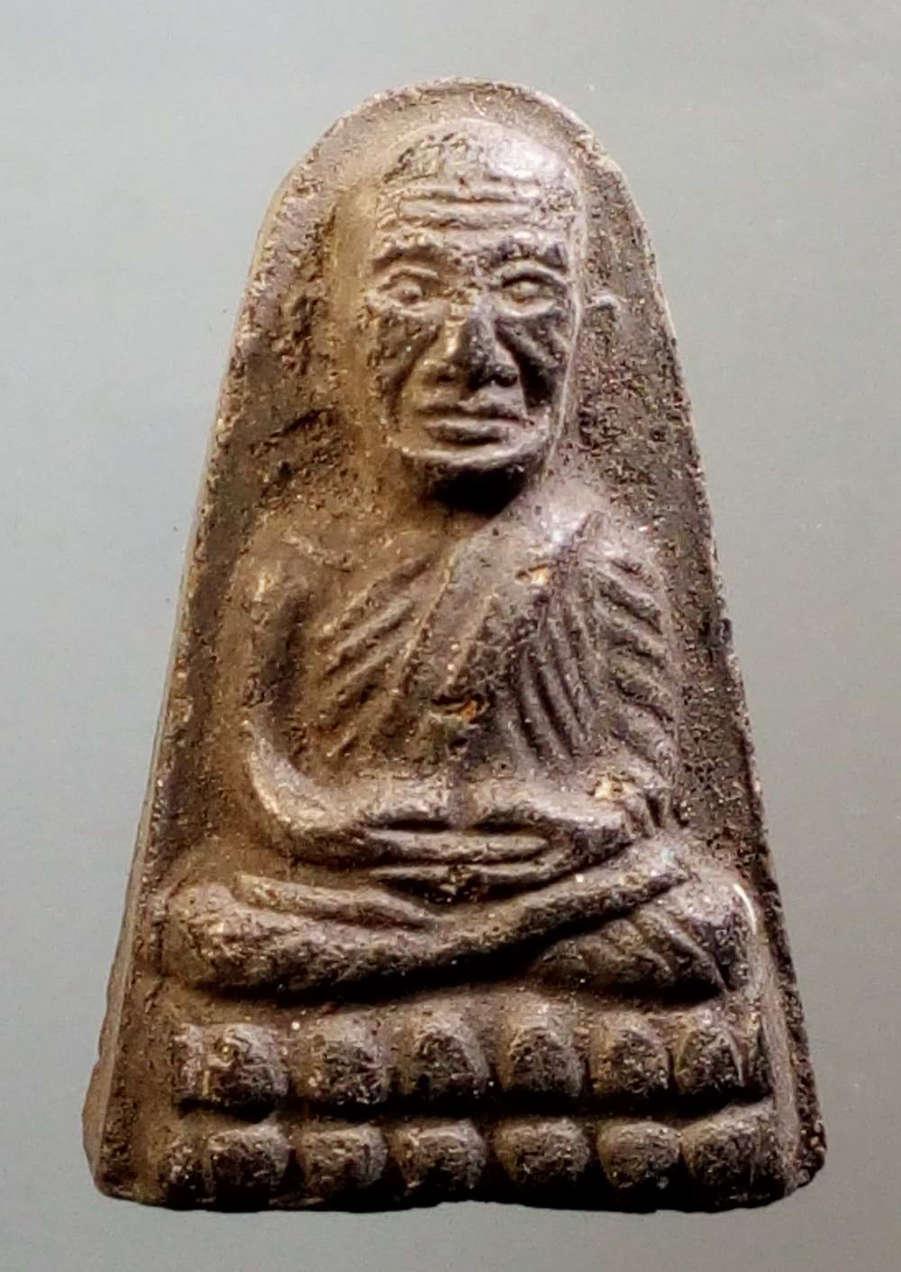 รหัสสินค้า หลวงปู่ทวด วัดต่างๆ 200 หลวงปู่ทวด เนื้อผงใบลาน โรยยาฉุน พิมพ์กลาง ไม่ทราบปีที่สร้าง ไม่ทราบวัดที่ออก