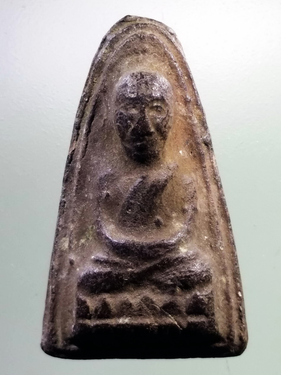 รหัสสินค้า หลวงปู่ทวด วัดต่างๆ 066 หลวงปู่ทวด เนื้อดินเผา วัดช้างให้ ปี 2513 พระครูใบฎีกาขาว สร้าง พระรายการนี้ให้เช่าบูชาแล้ว