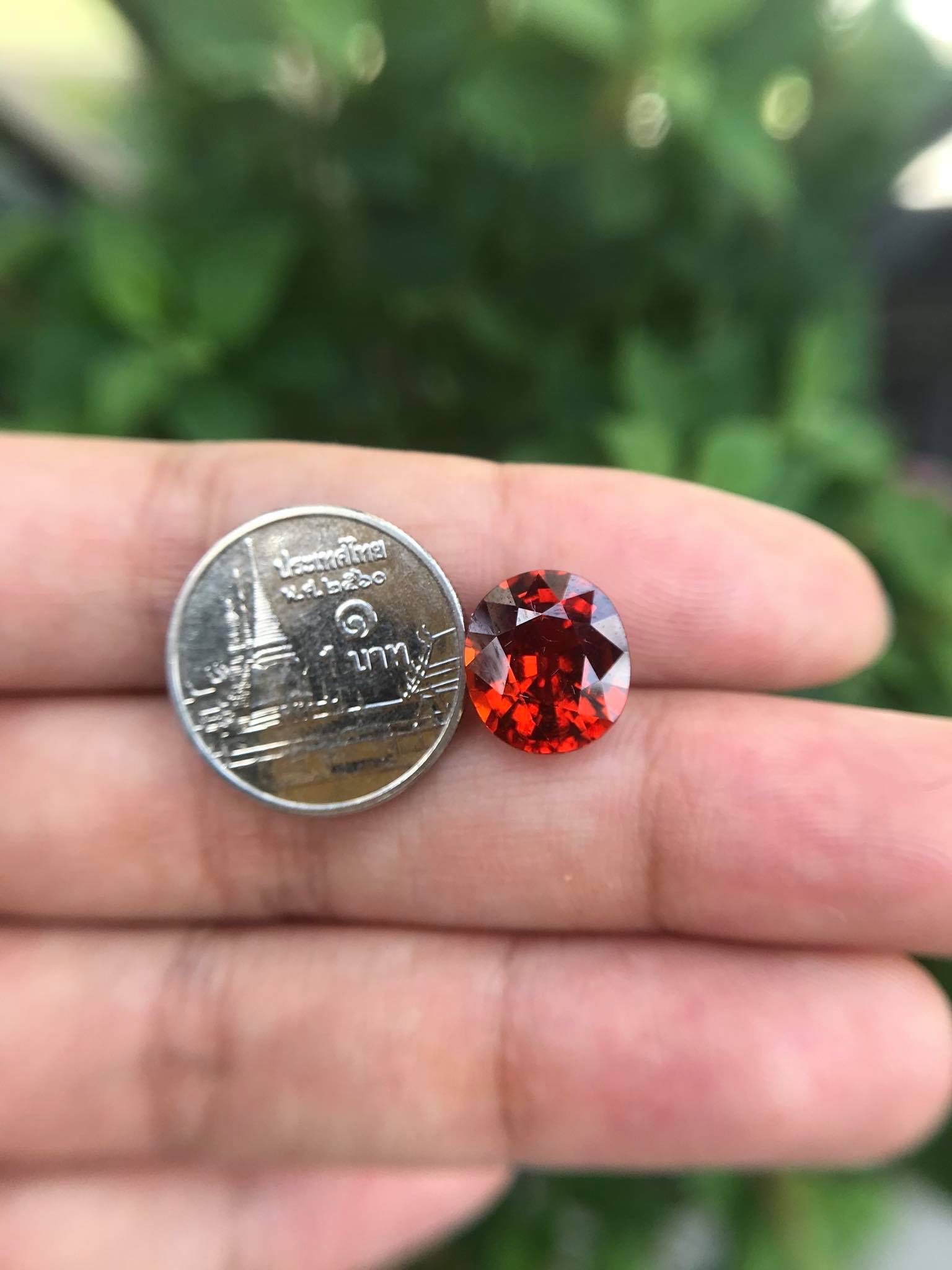 Spessatite ทรงไข่ 6.24 กะรัต